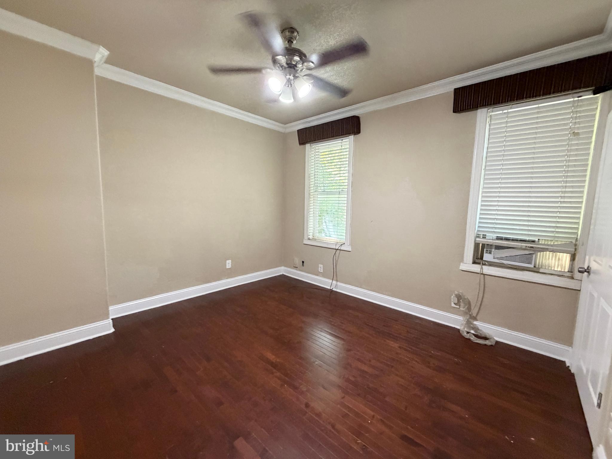 POINT BREEZE - Residential Income