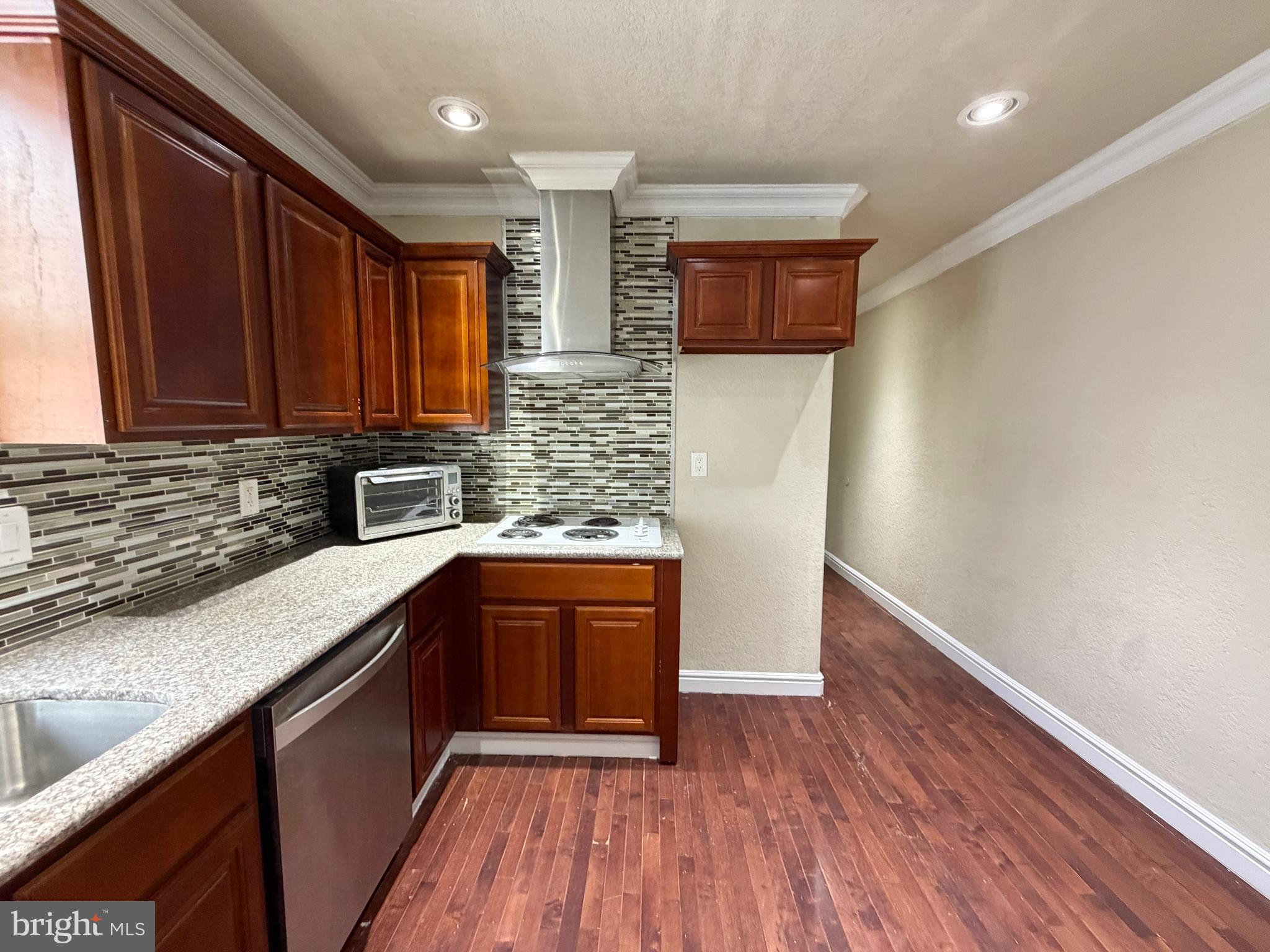 POINT BREEZE - Residential Income