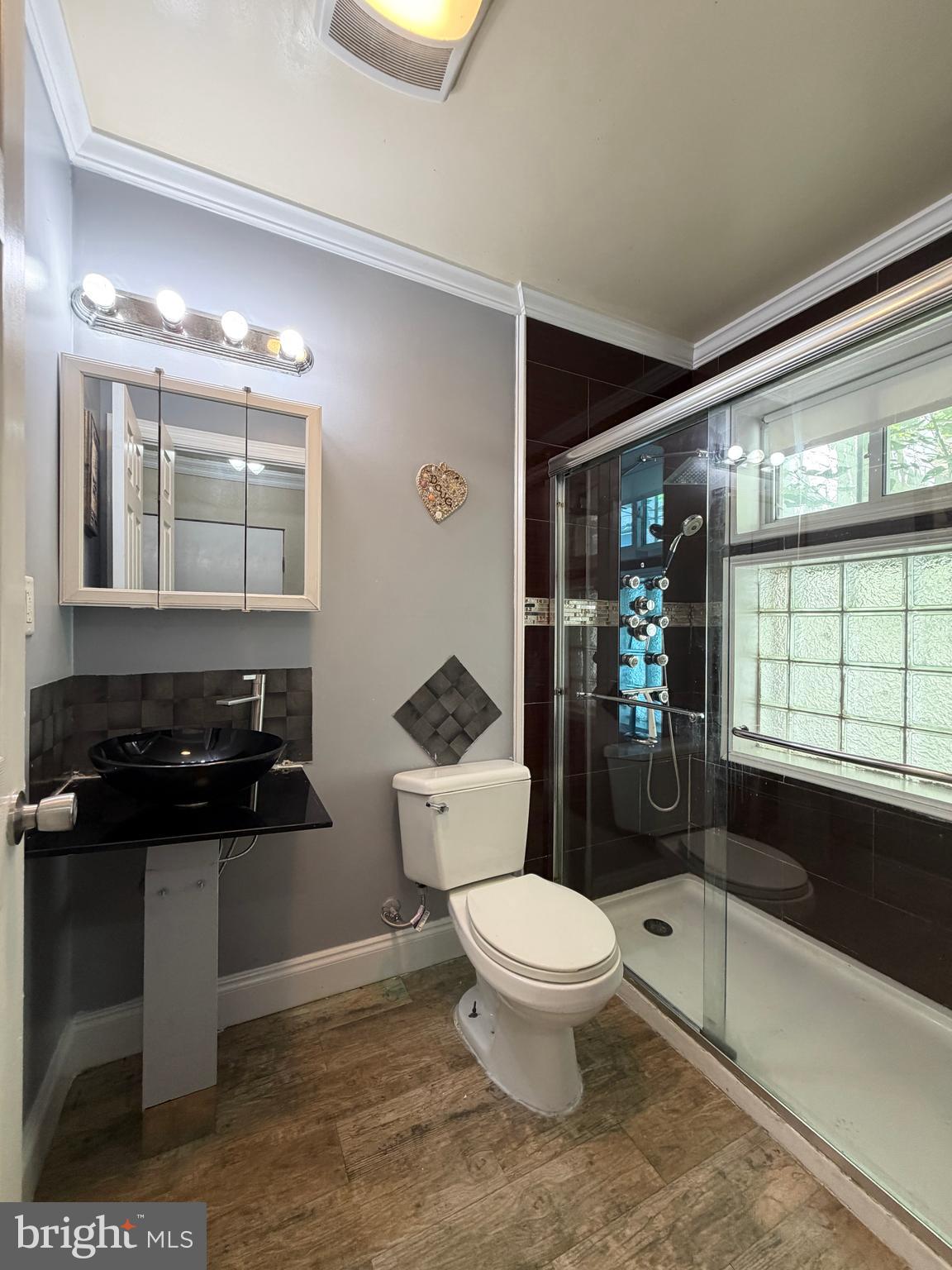 POINT BREEZE - Residential Income