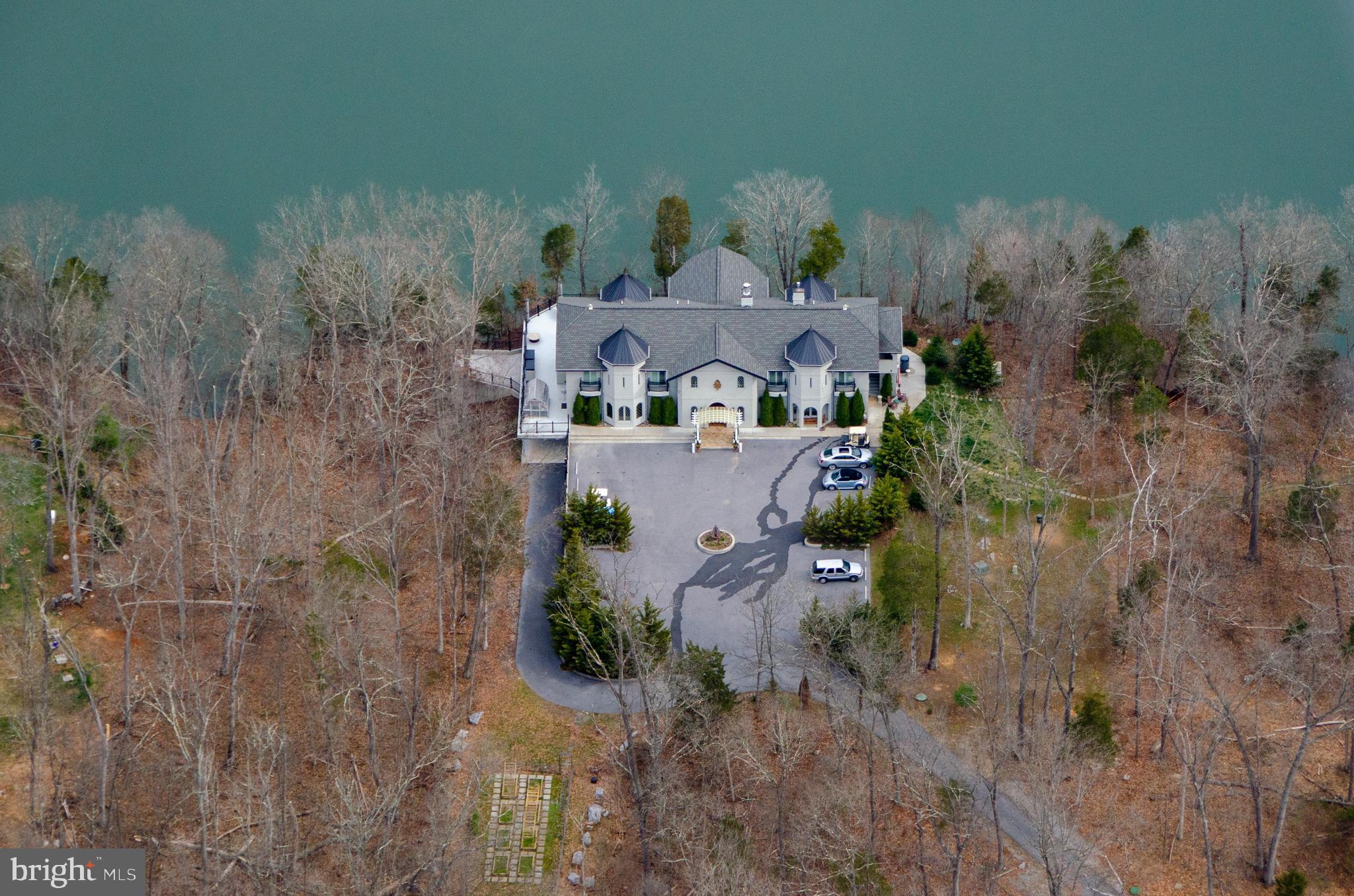 SHEPHERDS COVE - Commercial Sale