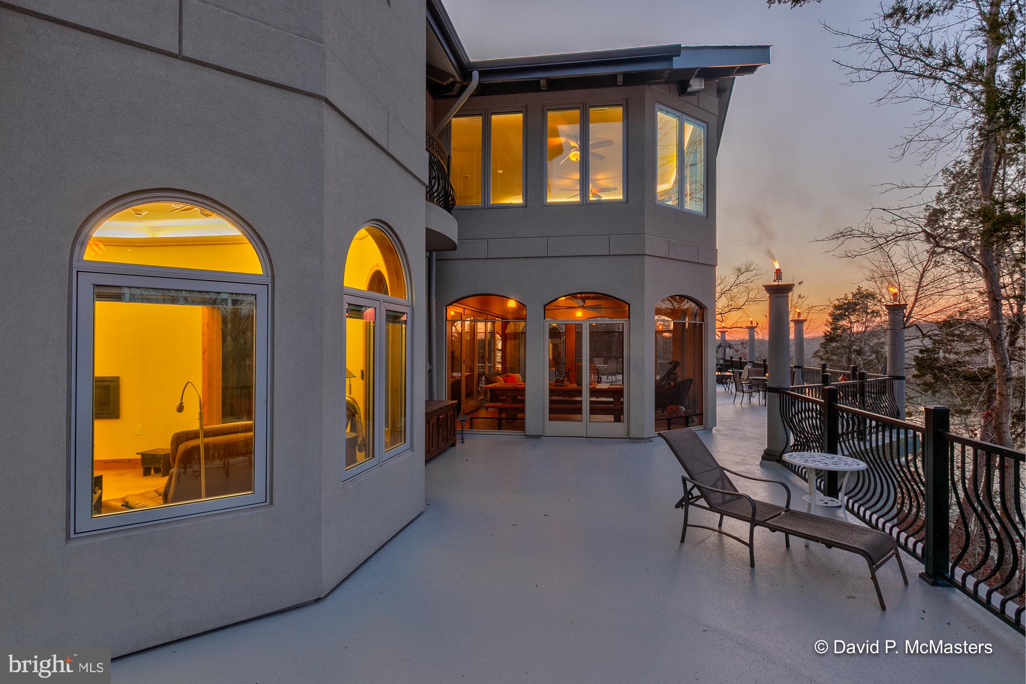 SHEPHERDS COVE - Commercial Sale
