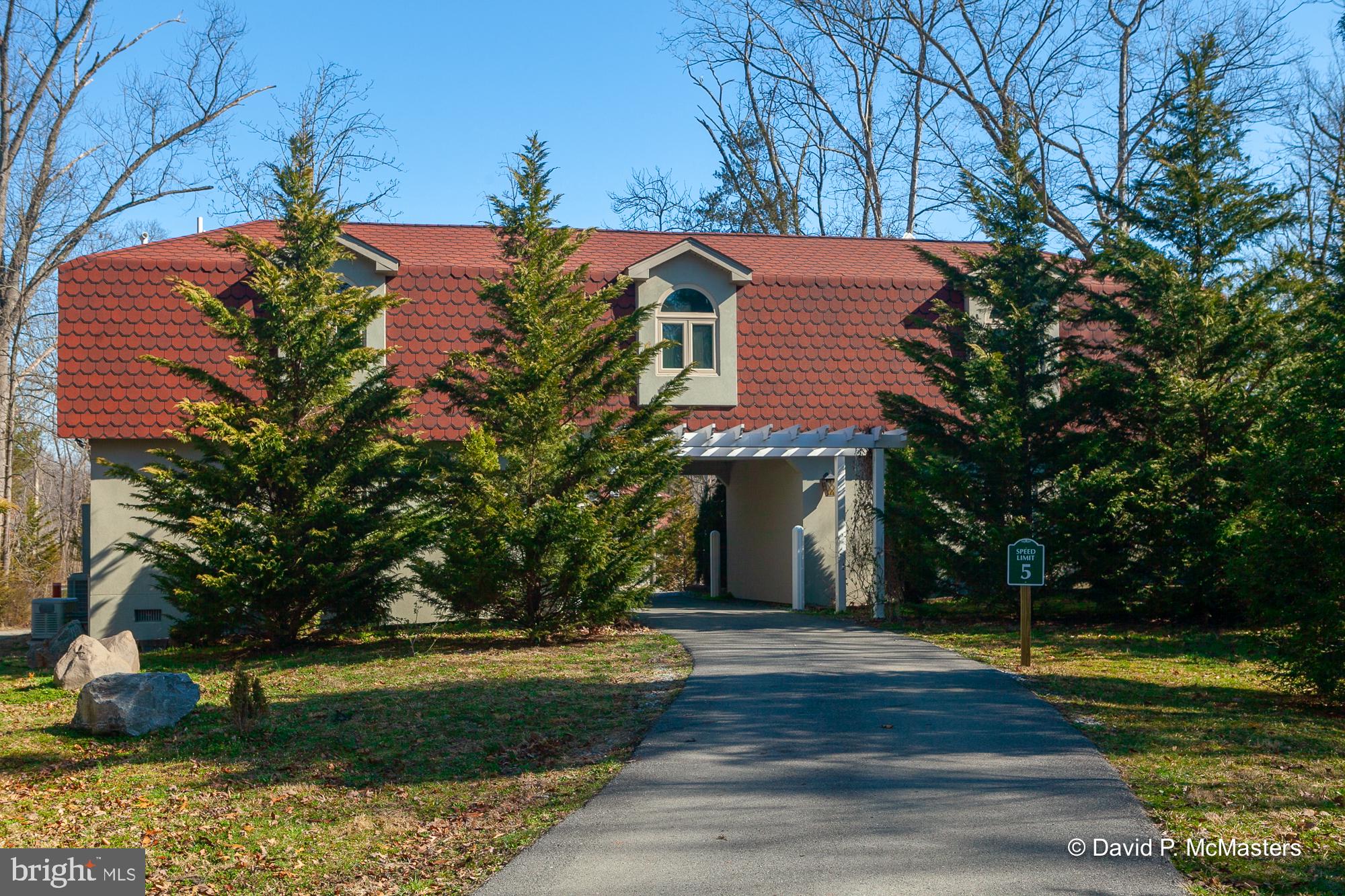 SHEPHERDS COVE - Commercial Sale