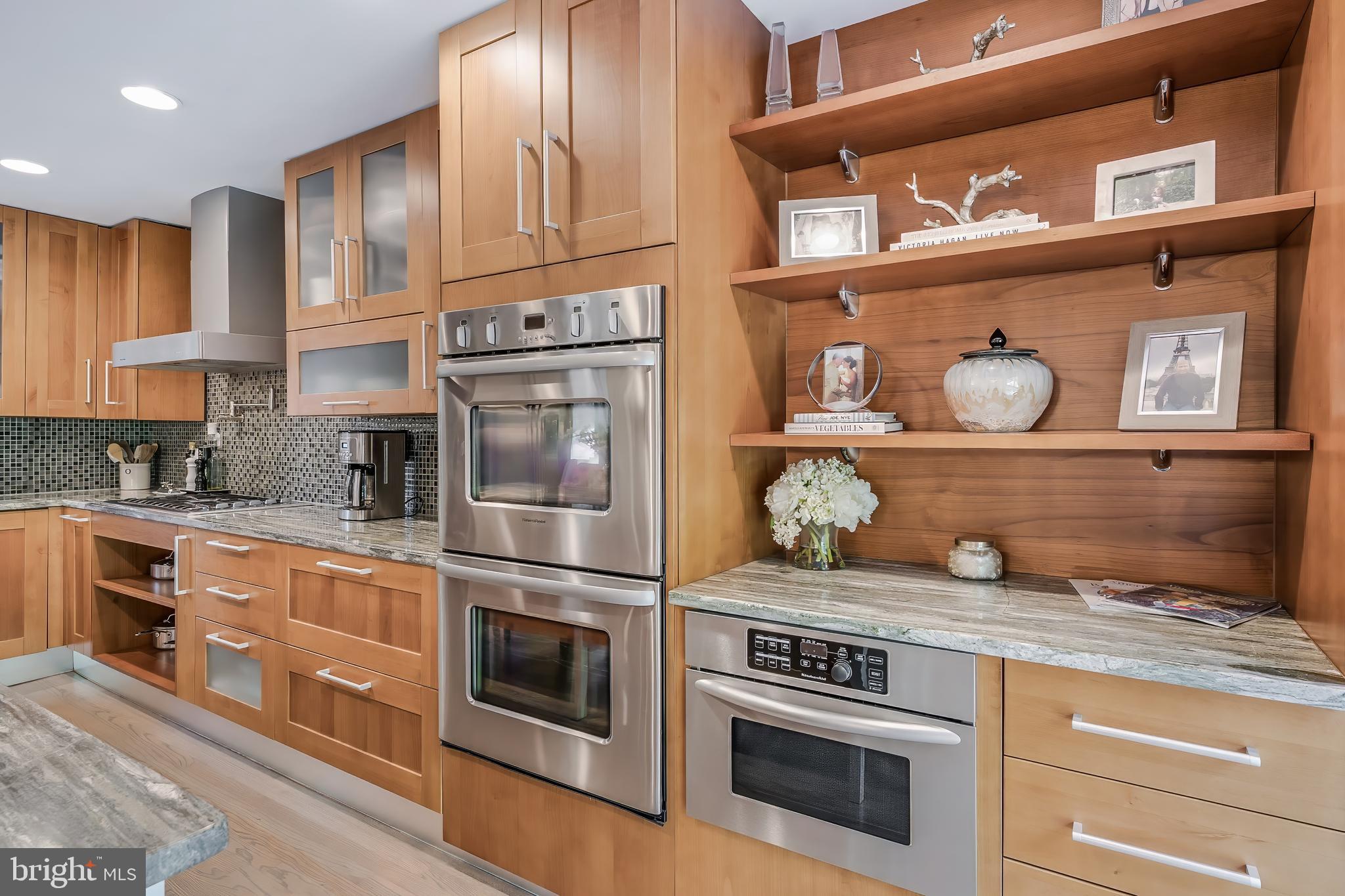 RESTON - Residential