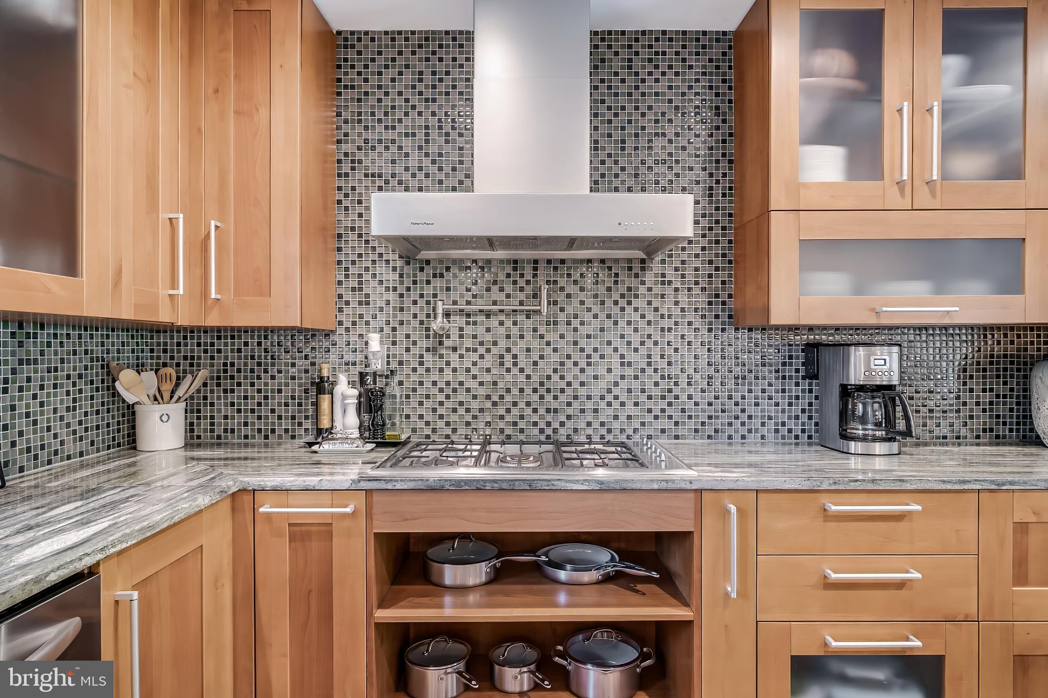 RESTON - Residential