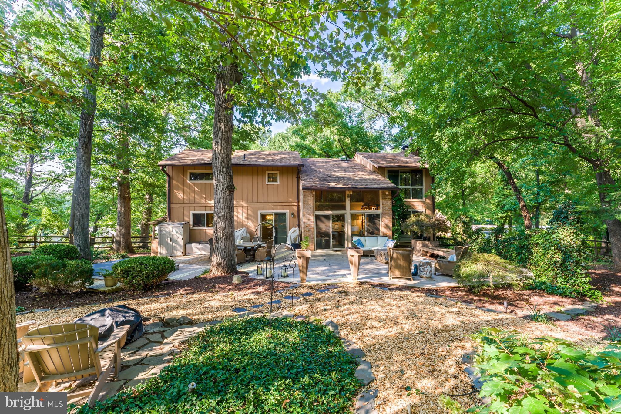 RESTON - Residential