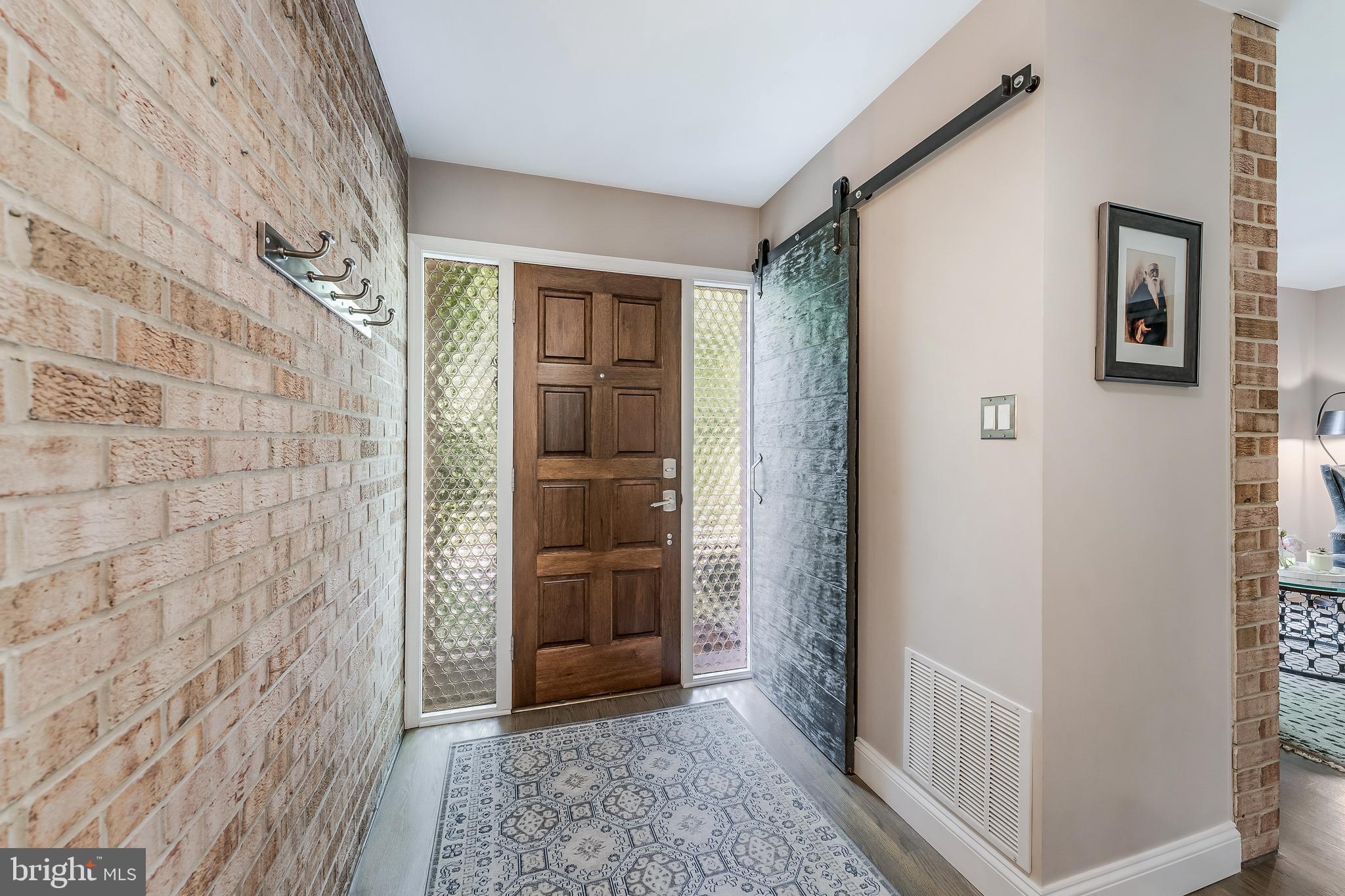 RESTON - Residential