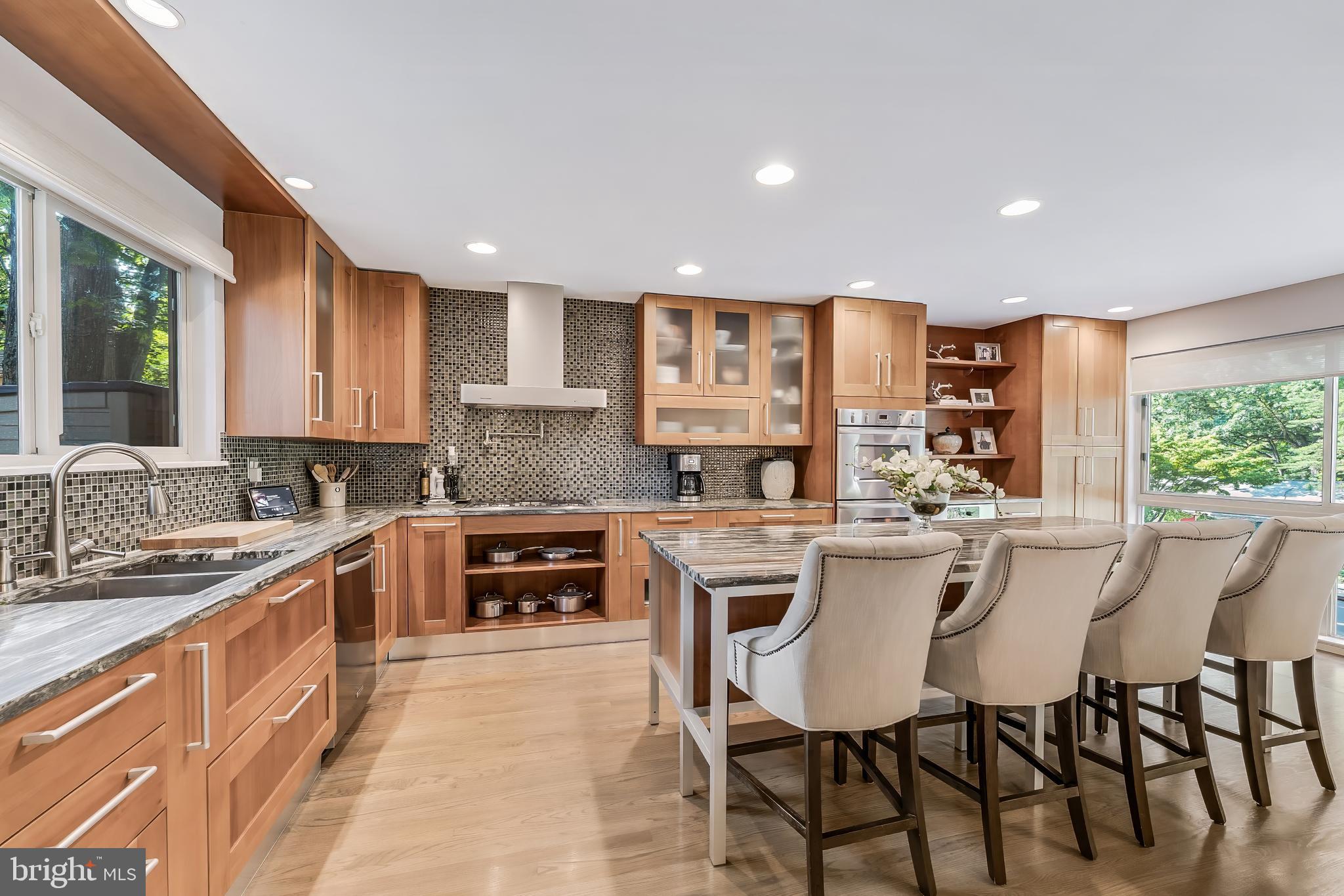 RESTON - Residential