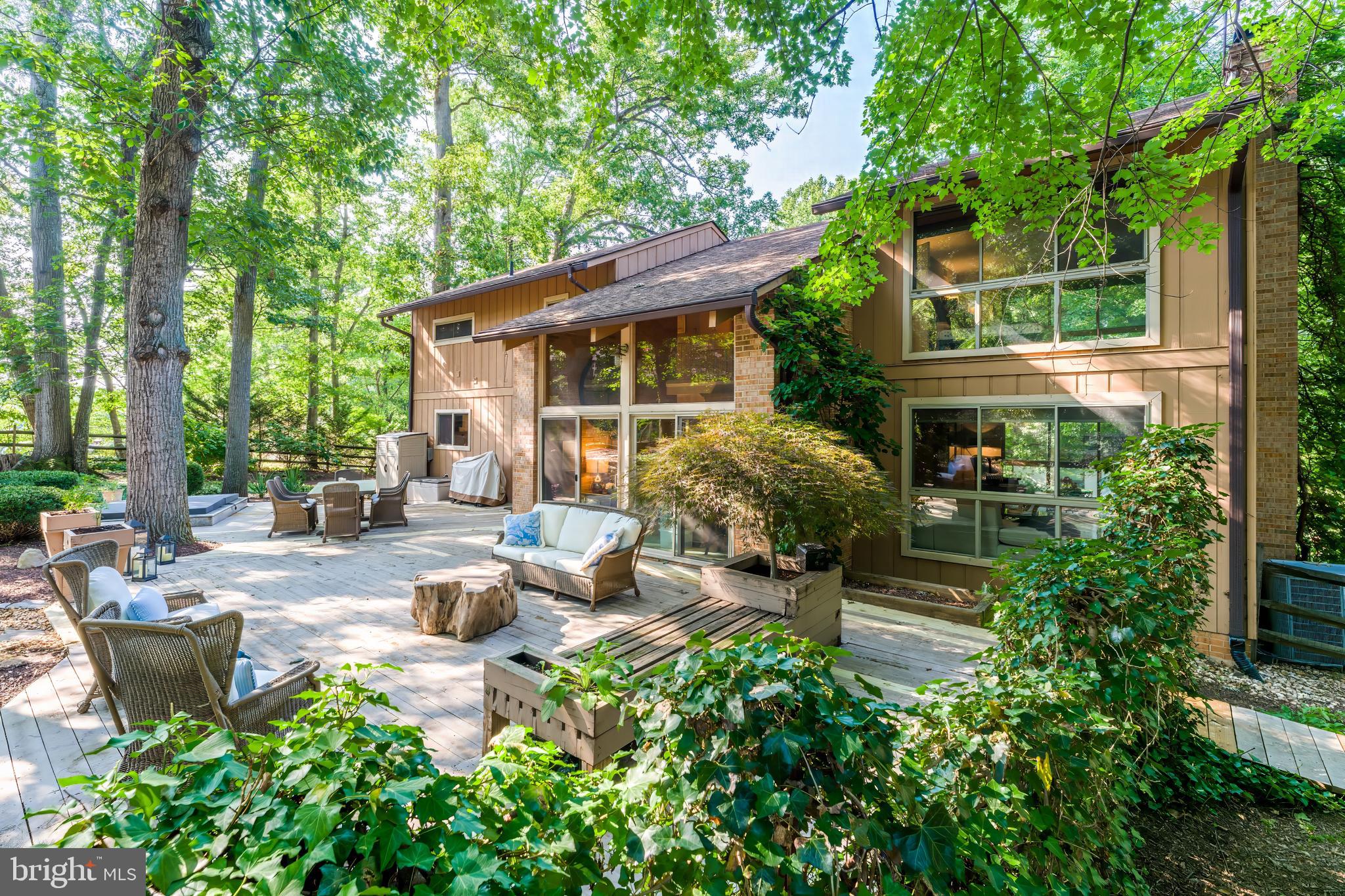 RESTON - Residential