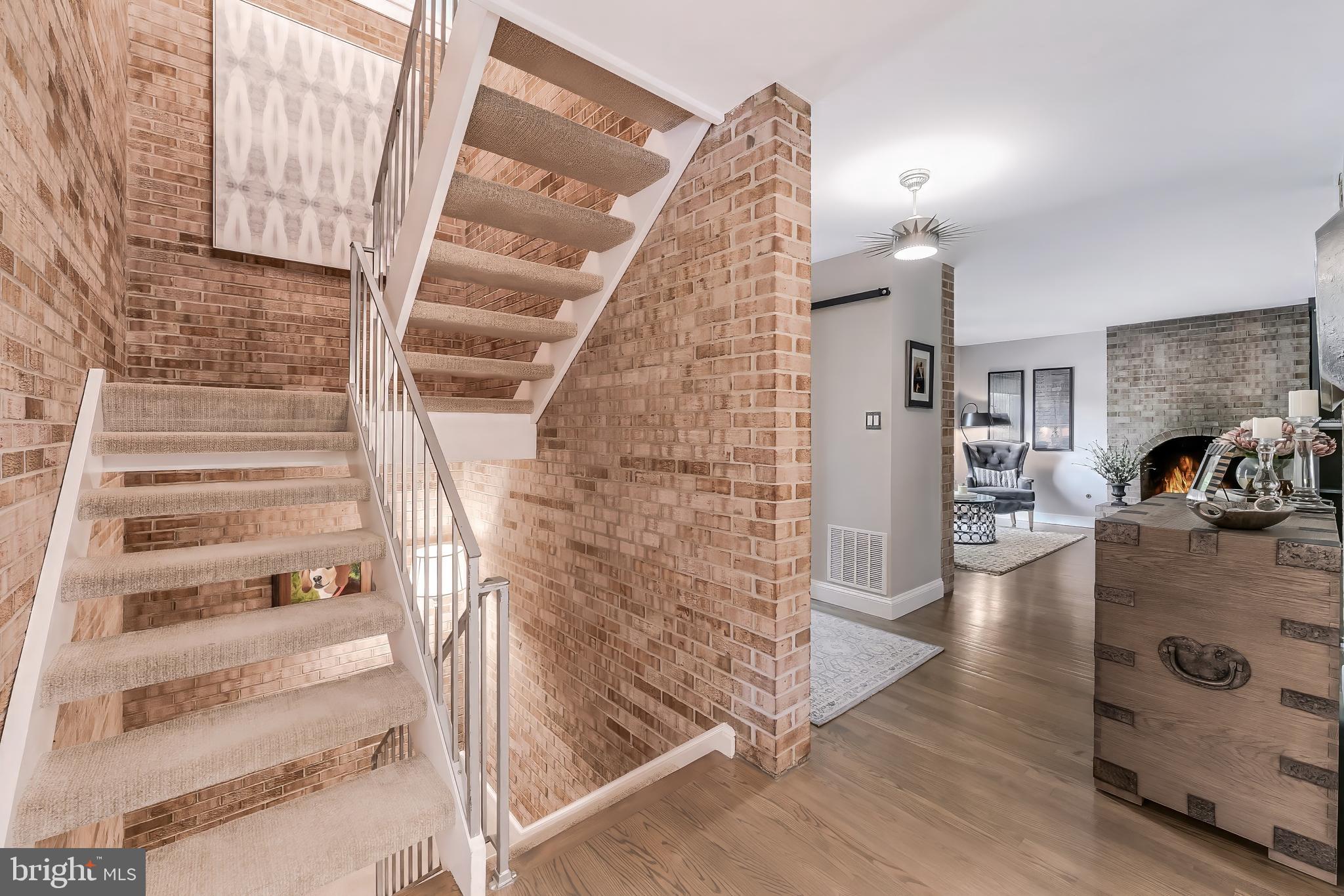 RESTON - Residential