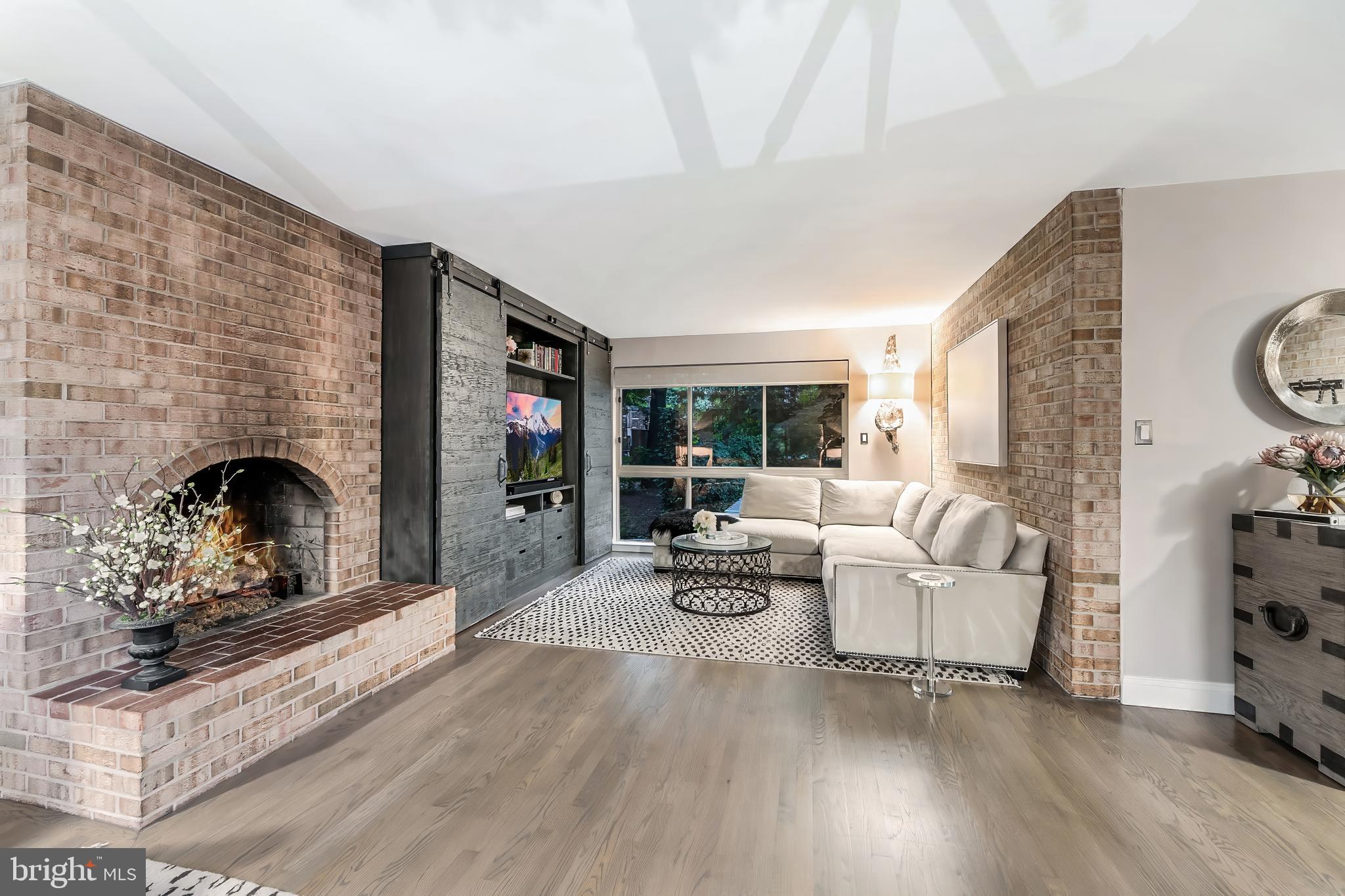 RESTON - Residential