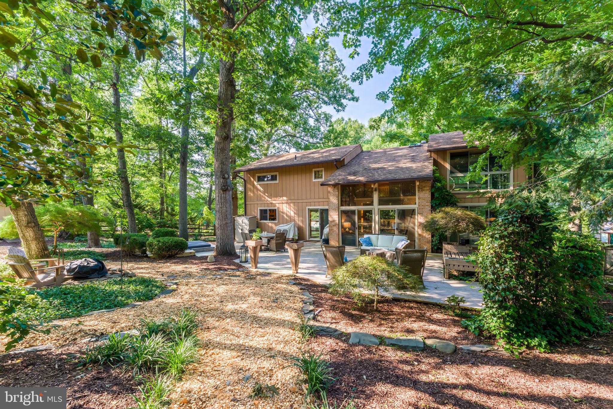 RESTON - Residential