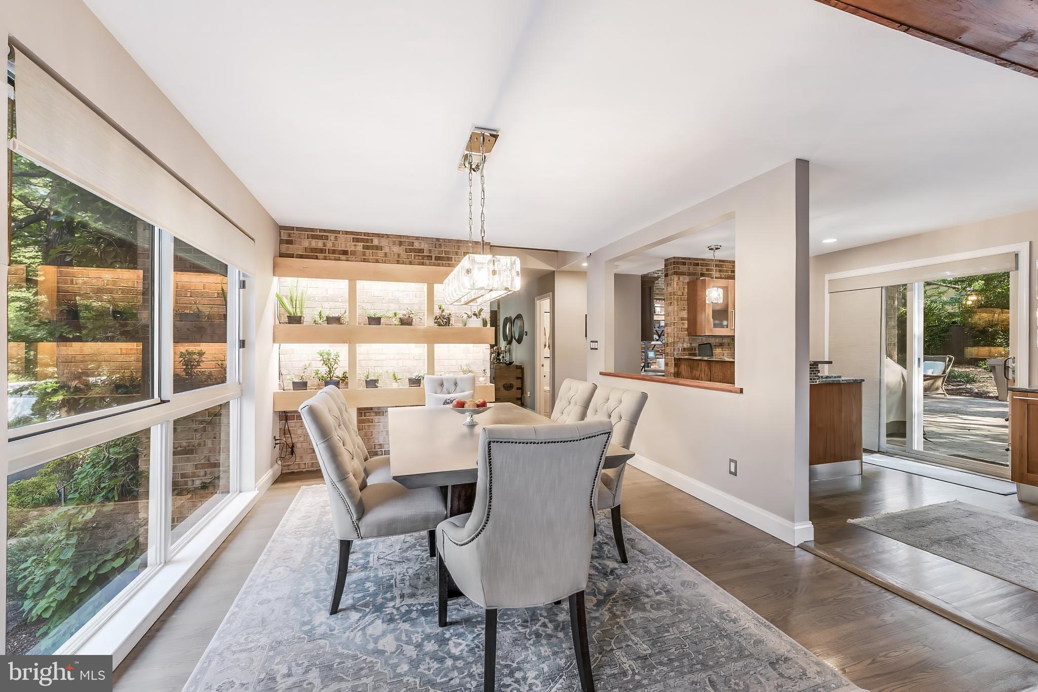 RESTON - Residential