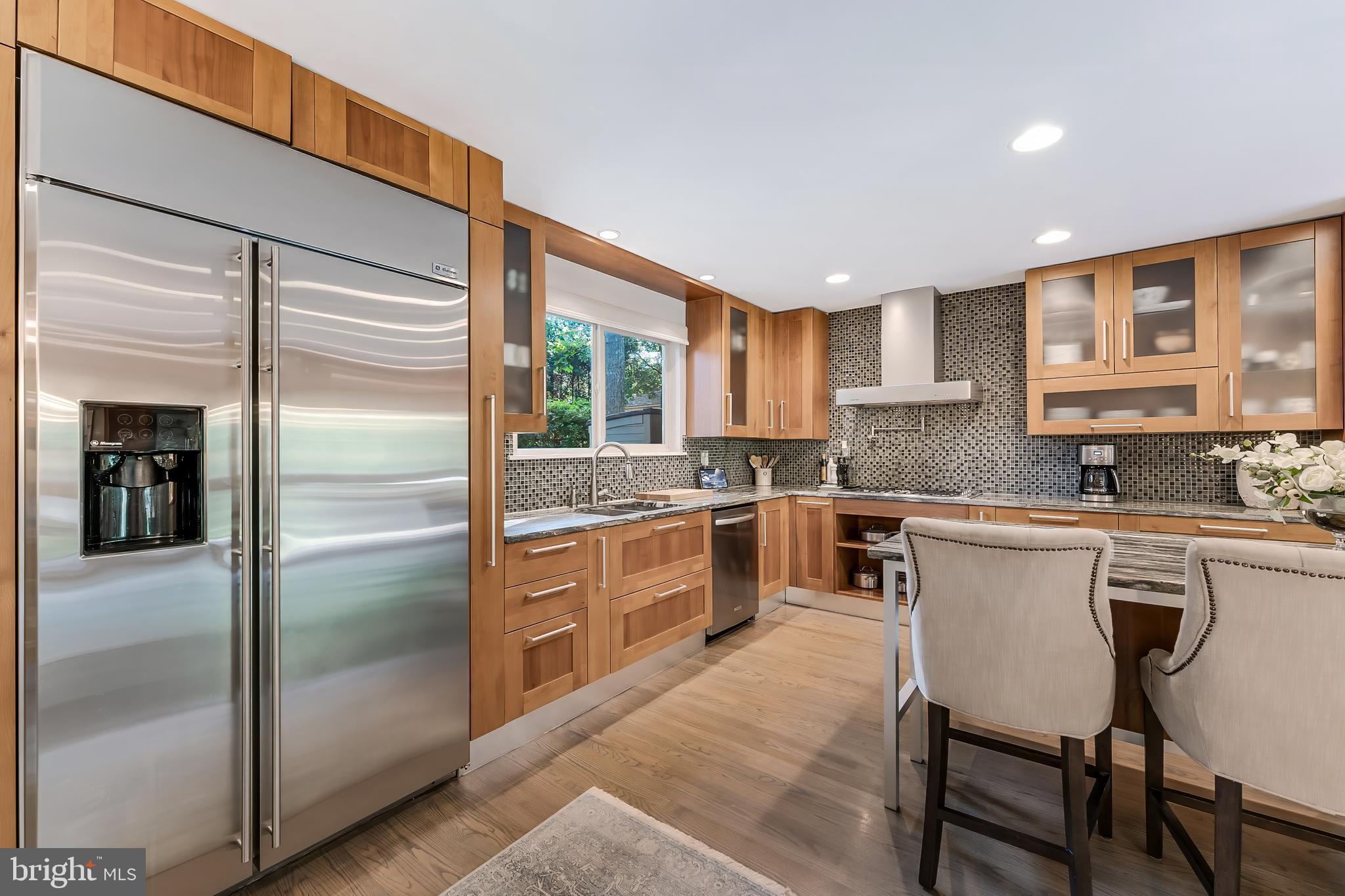 RESTON - Residential