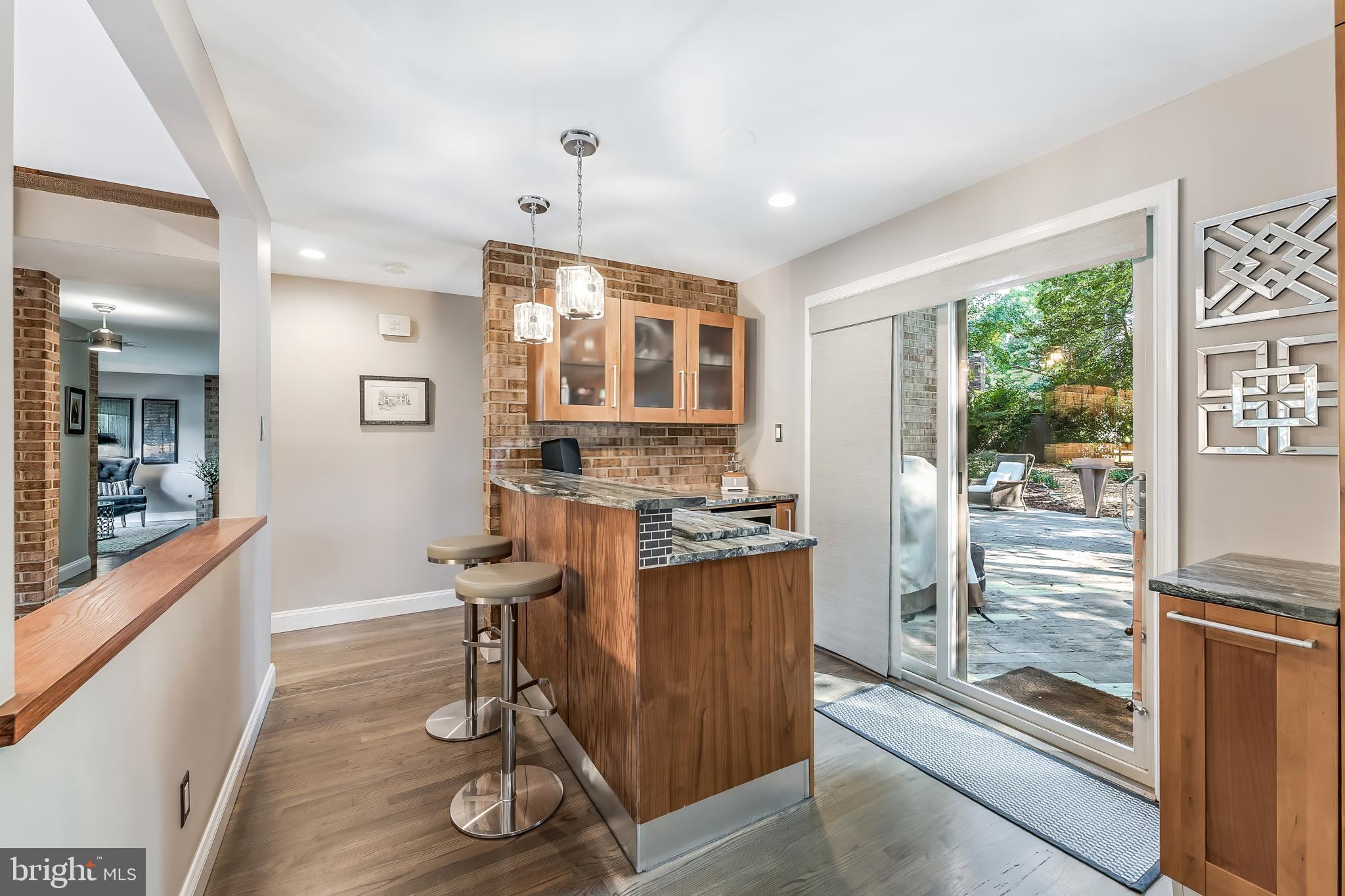 RESTON - Residential
