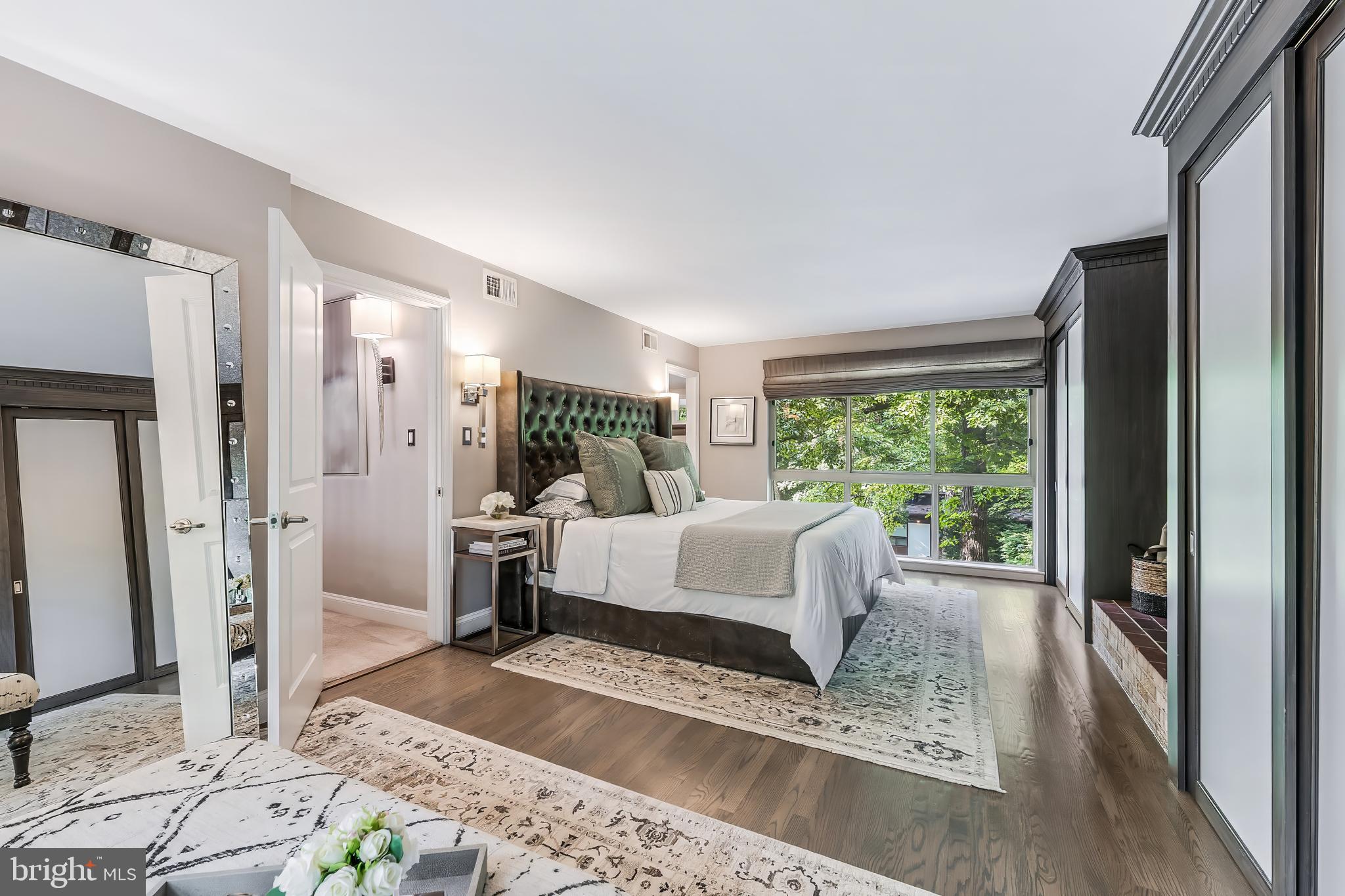 RESTON - Residential