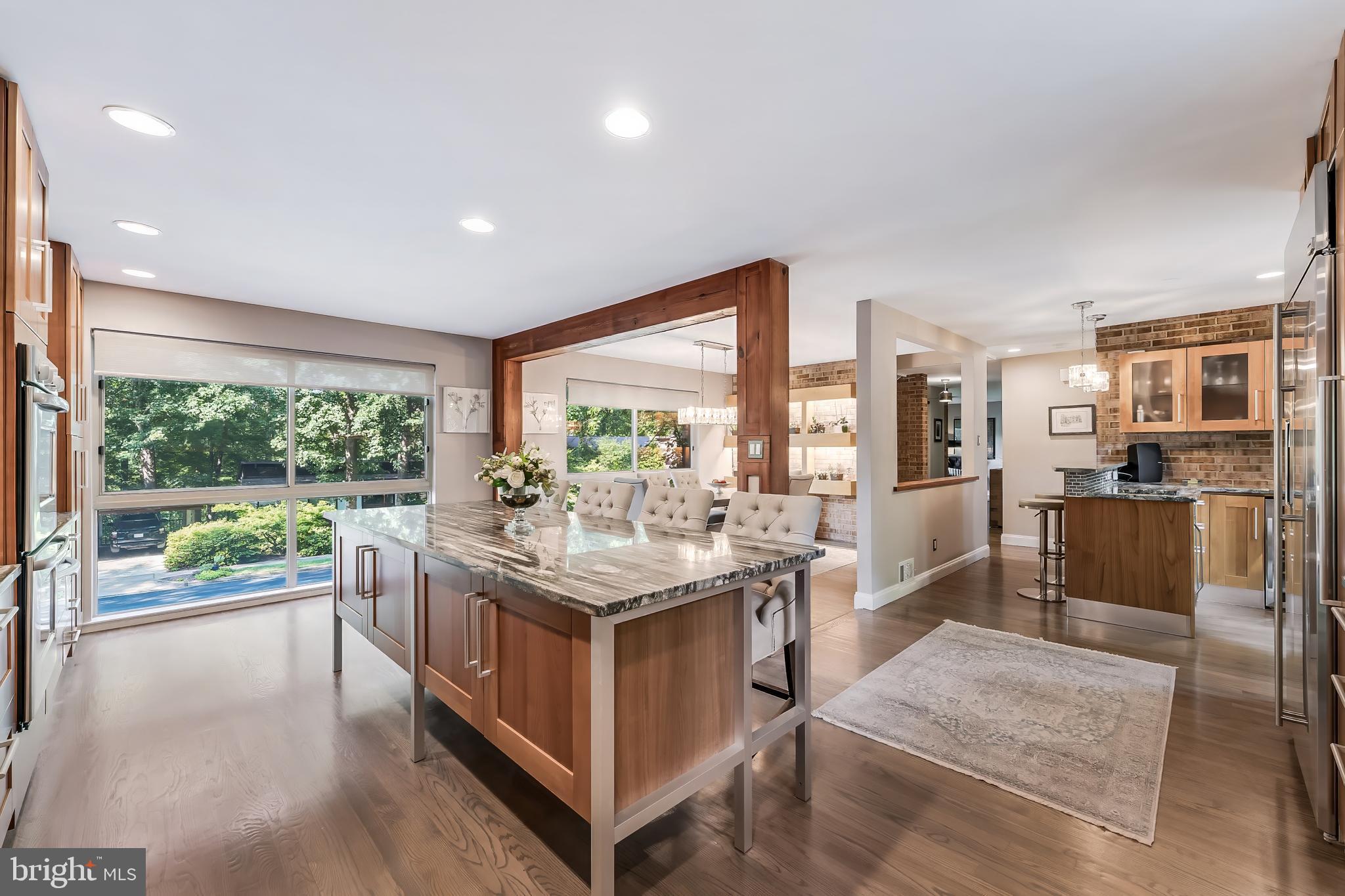RESTON - Residential