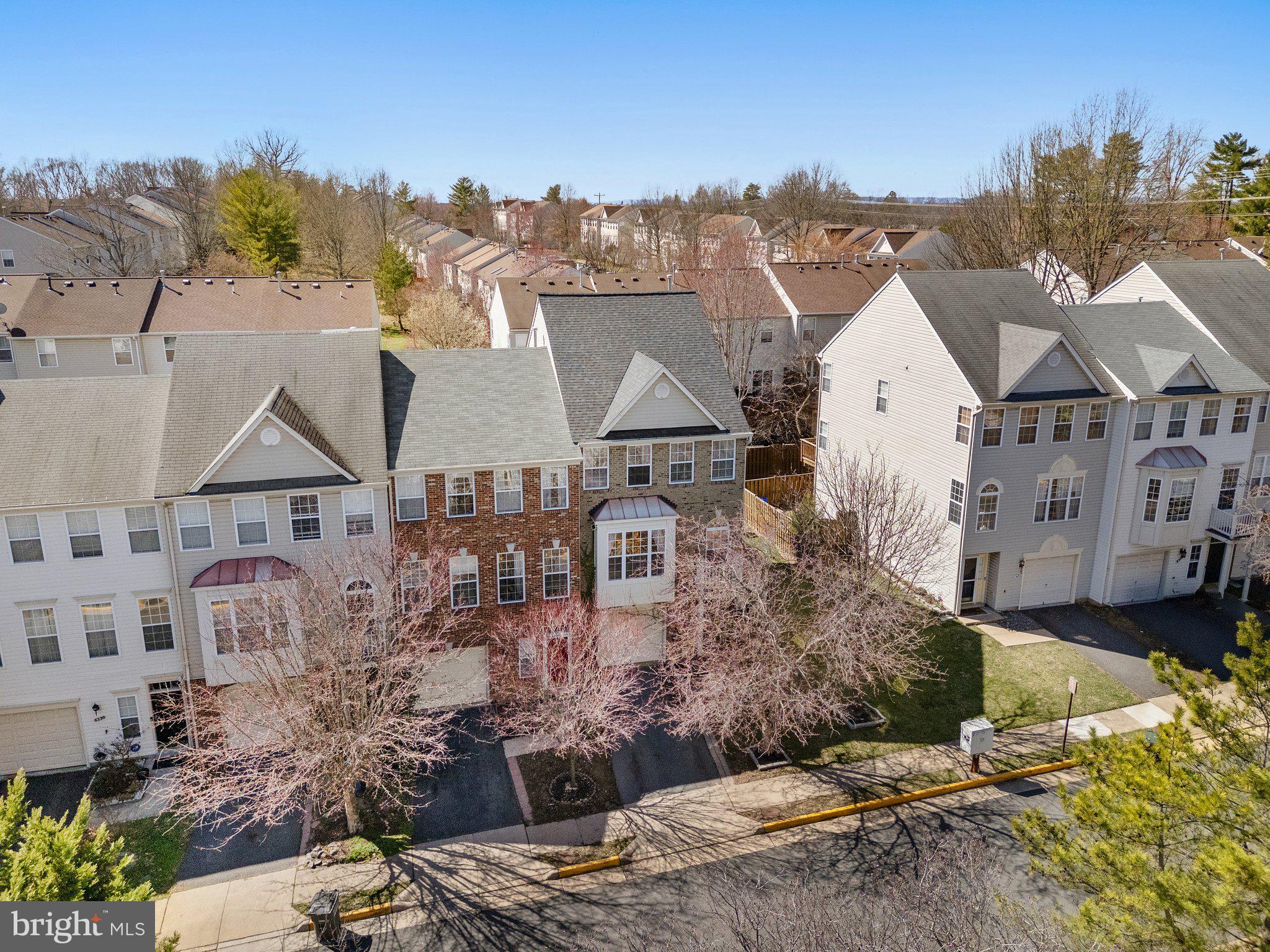 LEE OVERLOOK - Residential