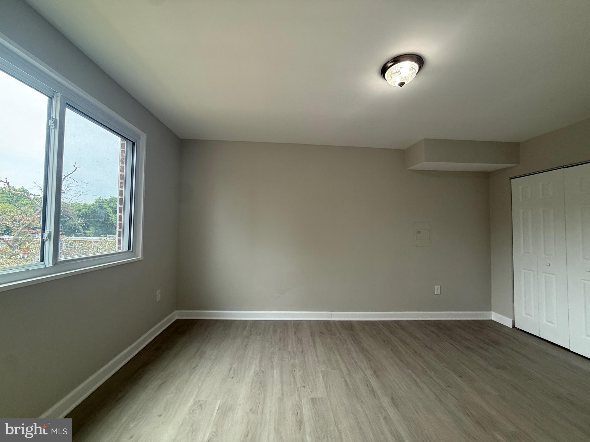 HYATTSVILLE - Residential