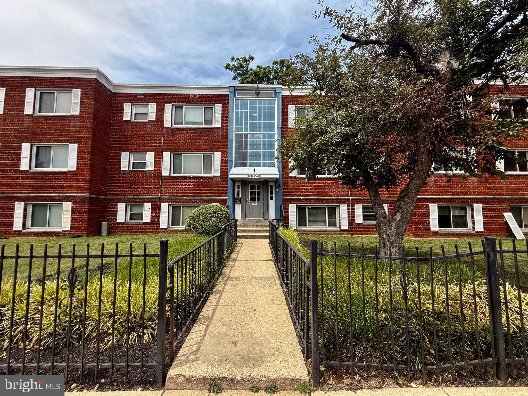 HYATTSVILLE - Residential