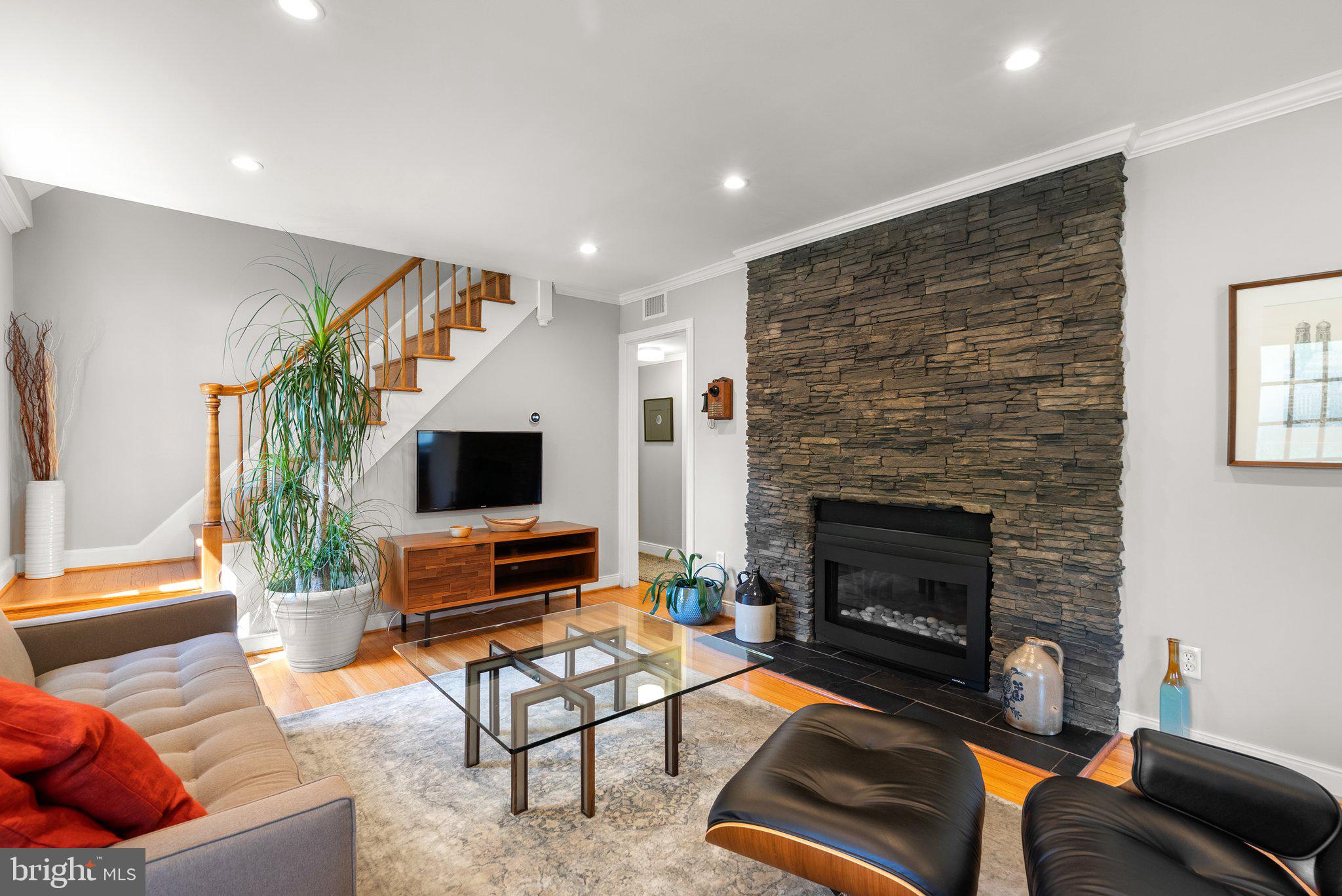 SOUTH WOODSIDE PARK - Residential