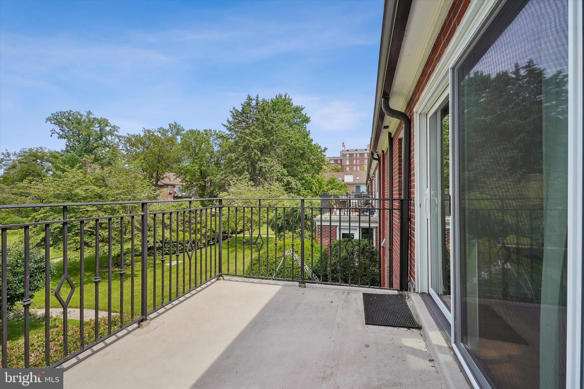 MAYFLOWER SQUARE - Residential