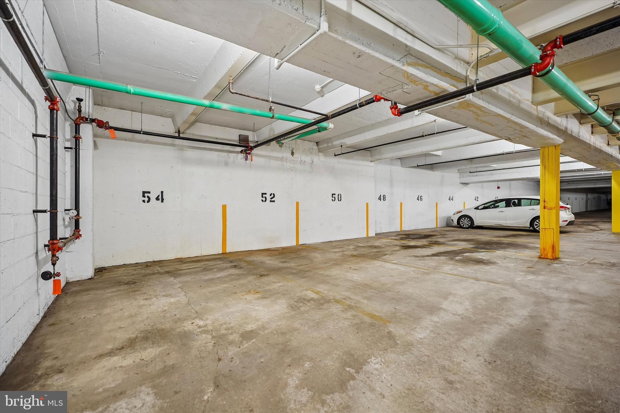 MAYFLOWER SQUARE - Residential