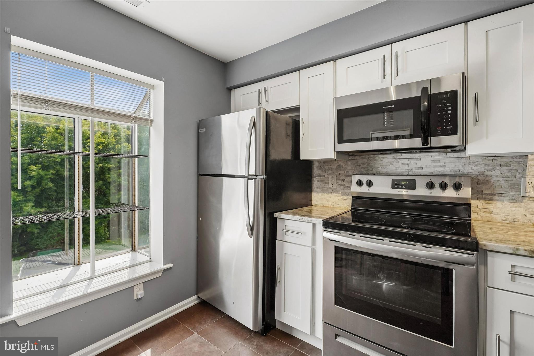 MAYFLOWER SQUARE - Residential