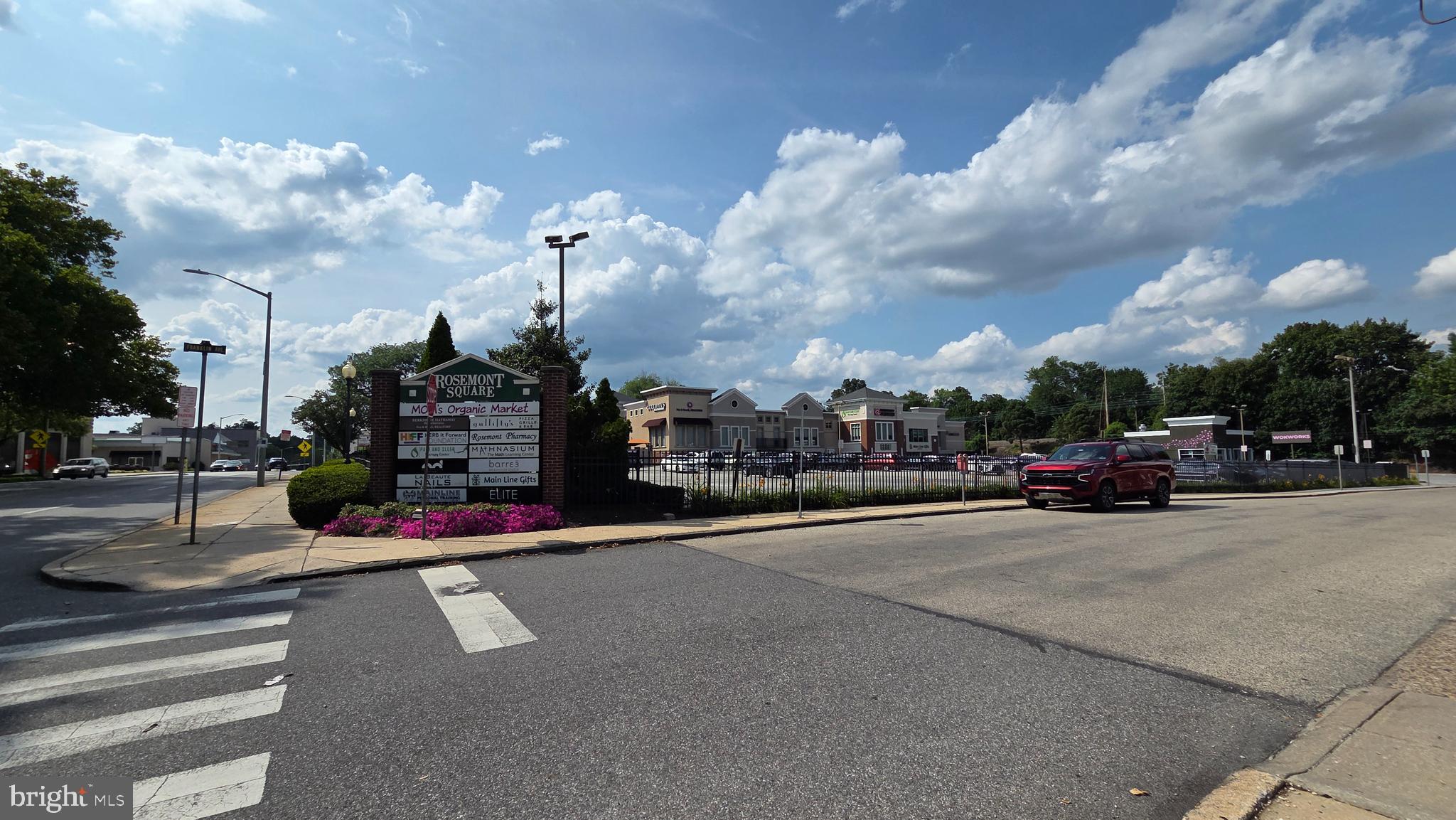 MAYFLOWER SQUARE - Residential