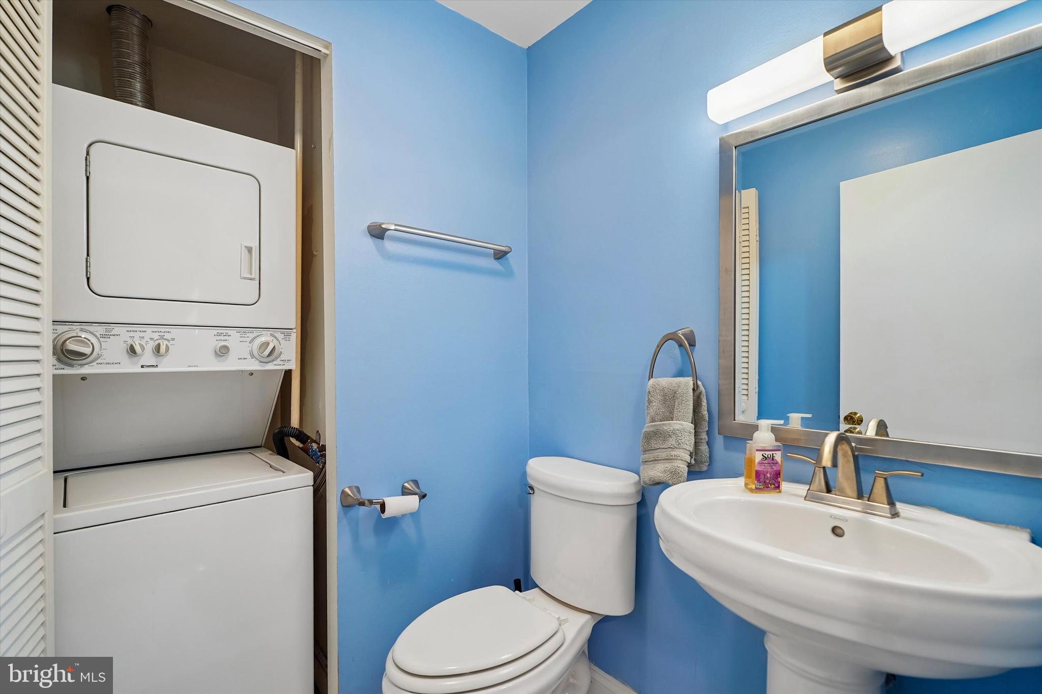 MAYFLOWER SQUARE - Residential
