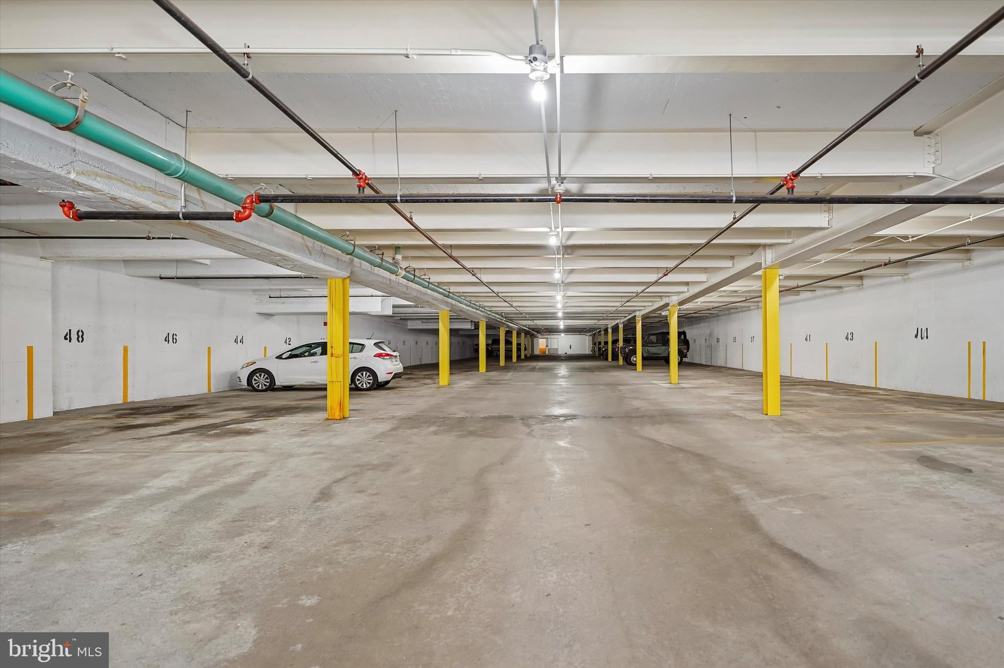 MAYFLOWER SQUARE - Residential