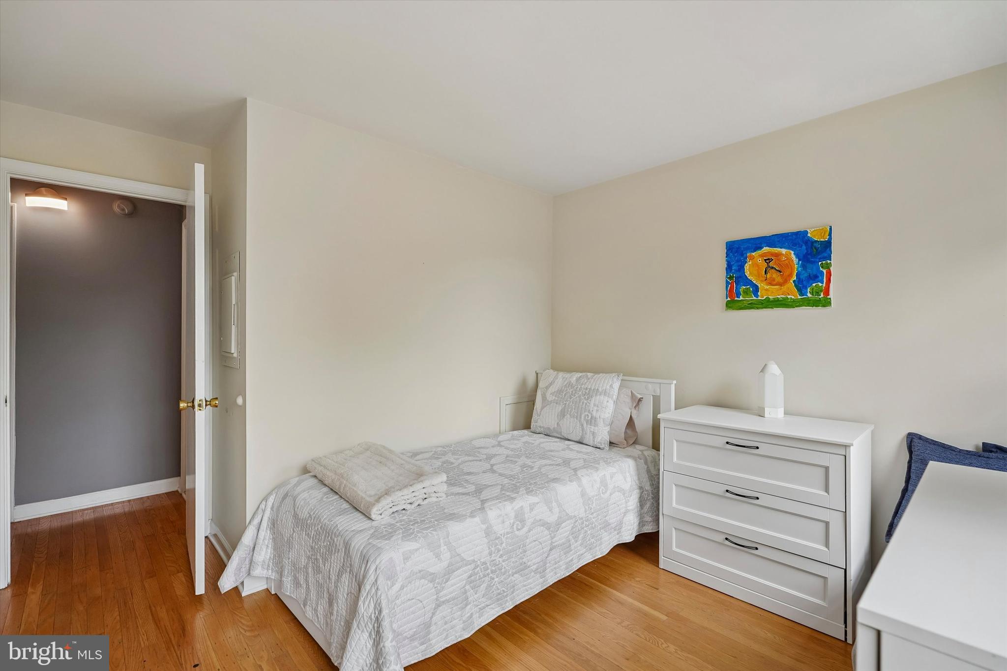 MAYFLOWER SQUARE - Residential