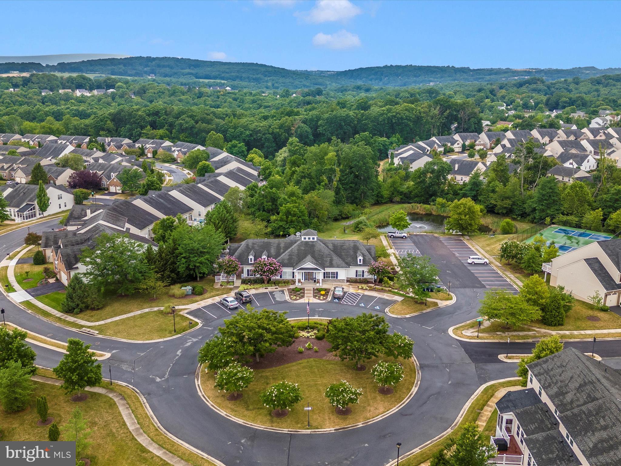 SIGNATURE CLUB AT GREENVIEW - Residential