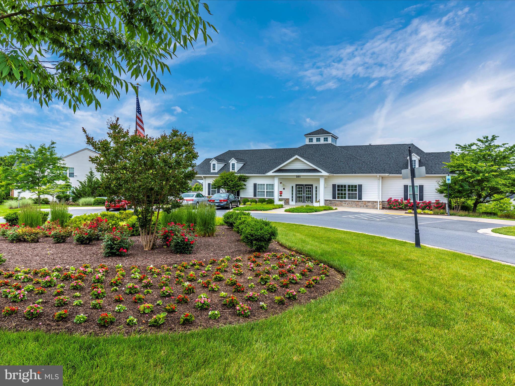 SIGNATURE CLUB AT GREENVIEW - Residential