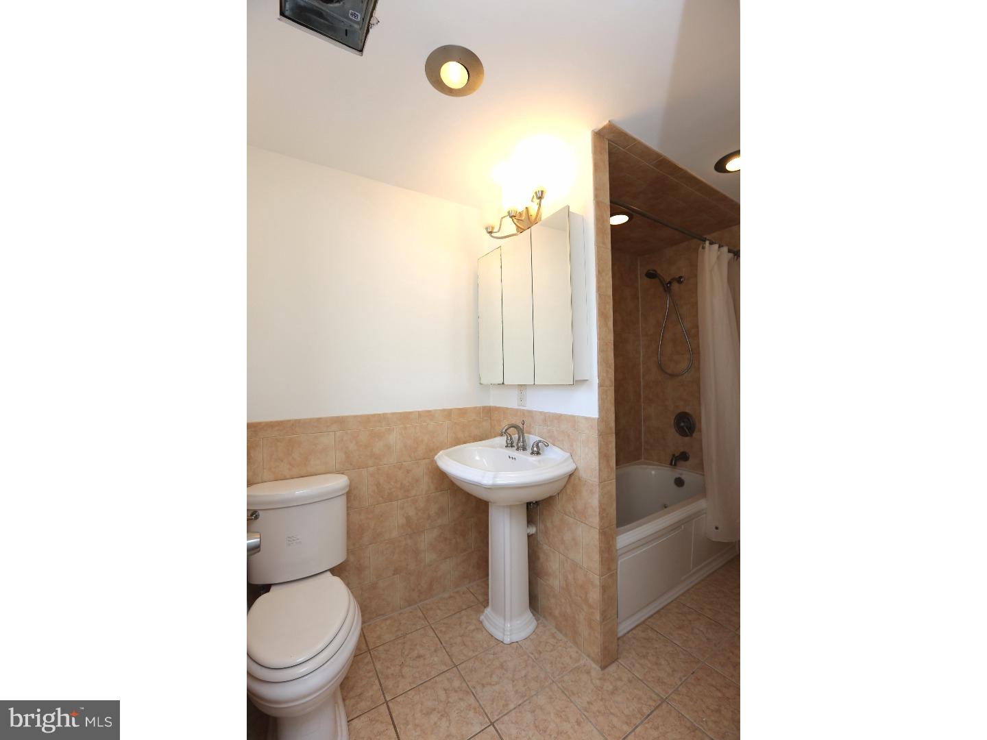 FISHTOWN - Residential Lease