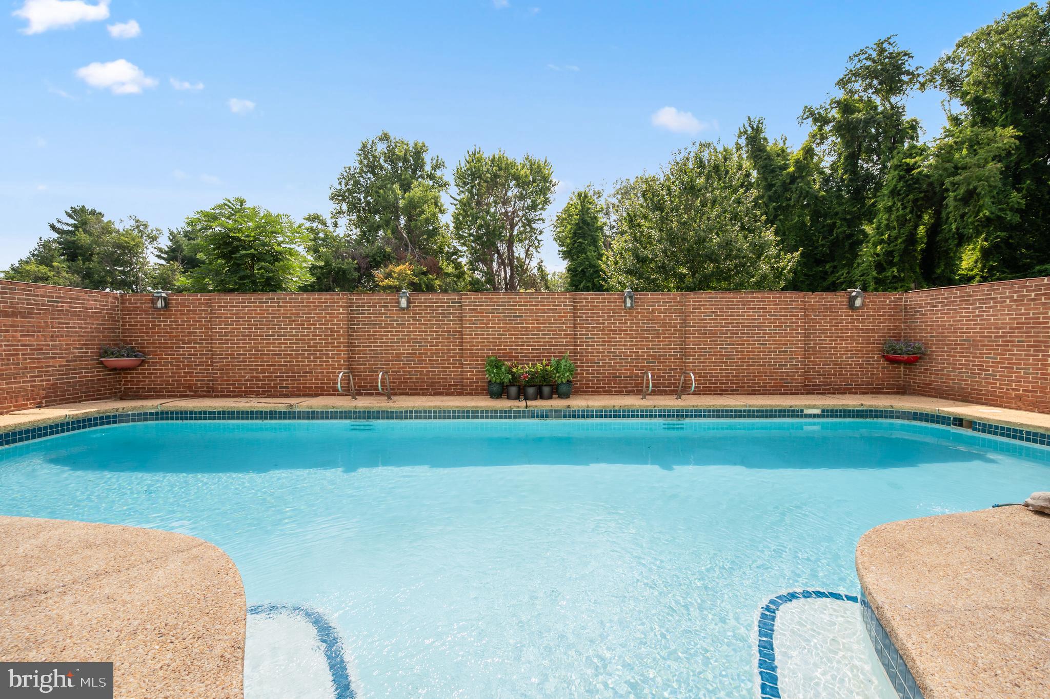 EAST GATE OF POTOMAC - Residential