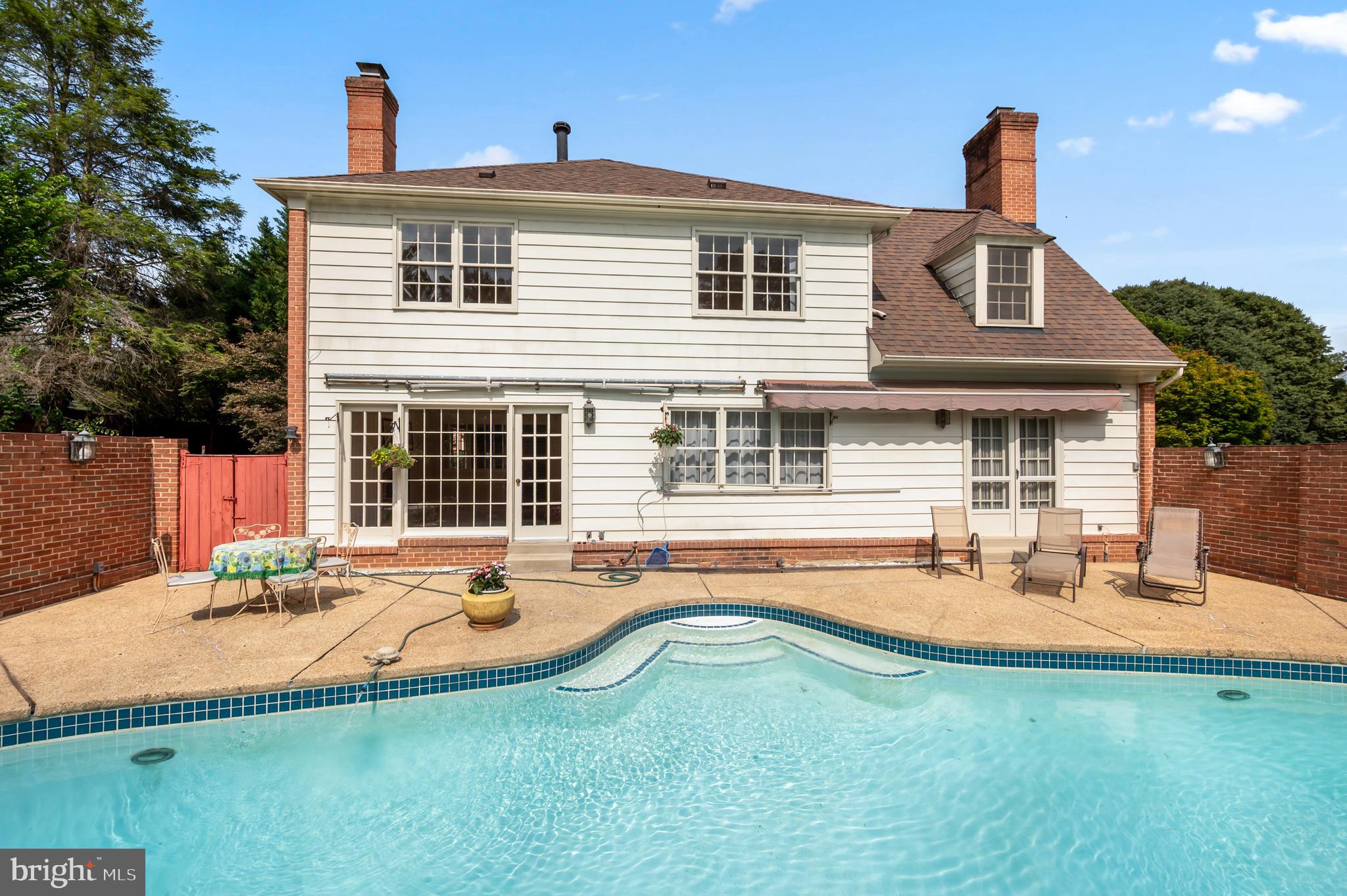 EAST GATE OF POTOMAC - Residential