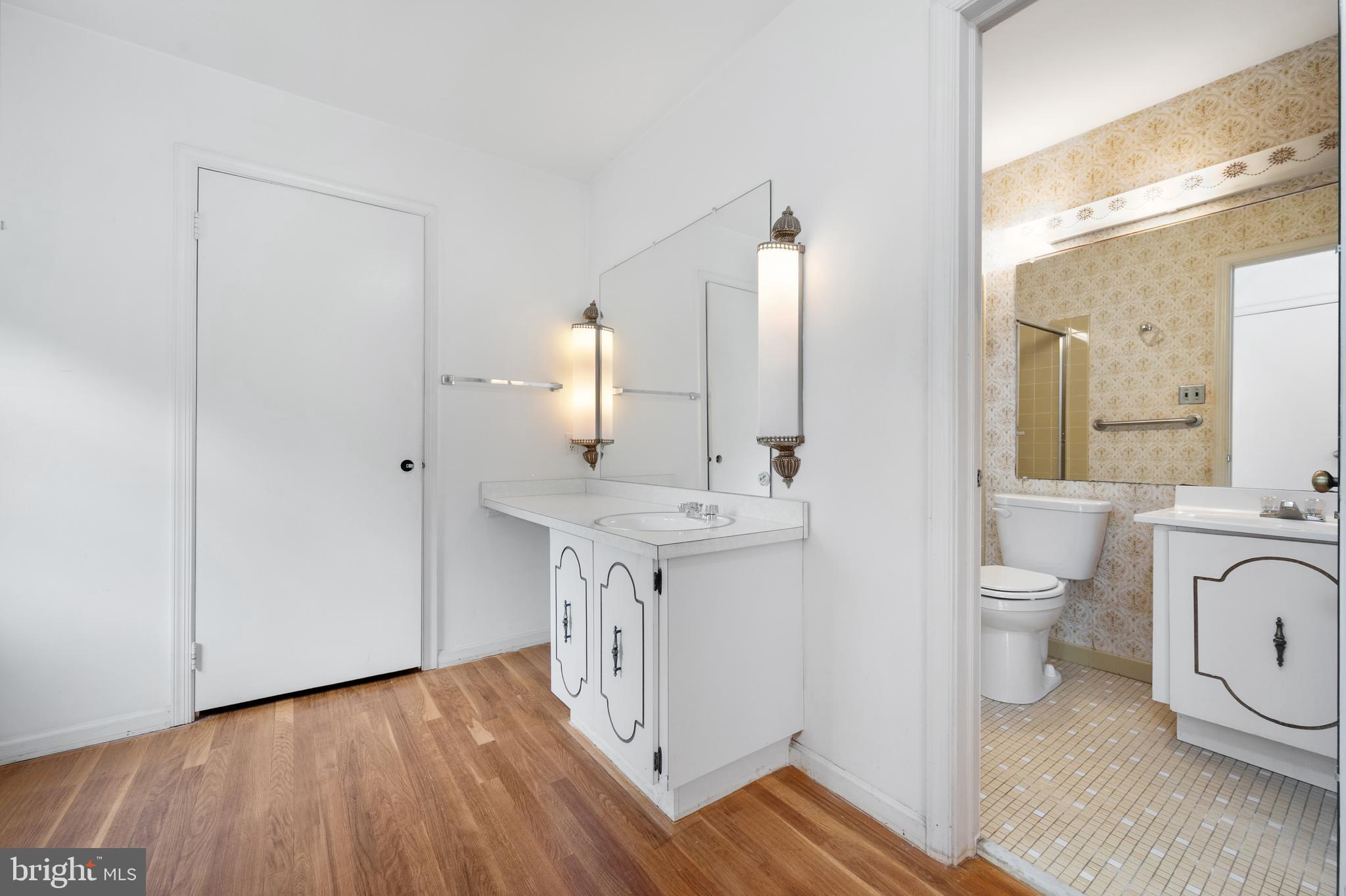 EAST GATE OF POTOMAC - Residential