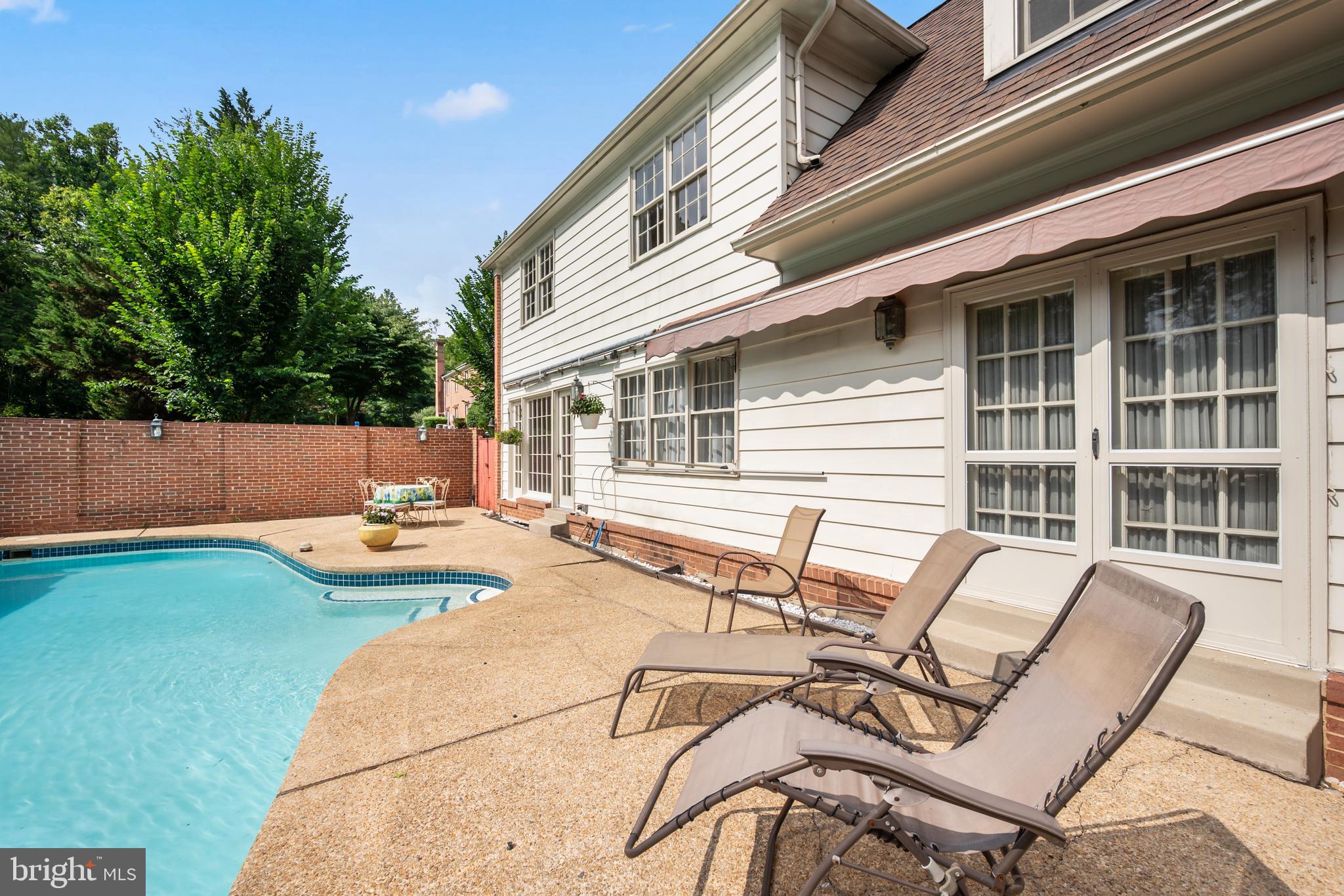EAST GATE OF POTOMAC - Residential