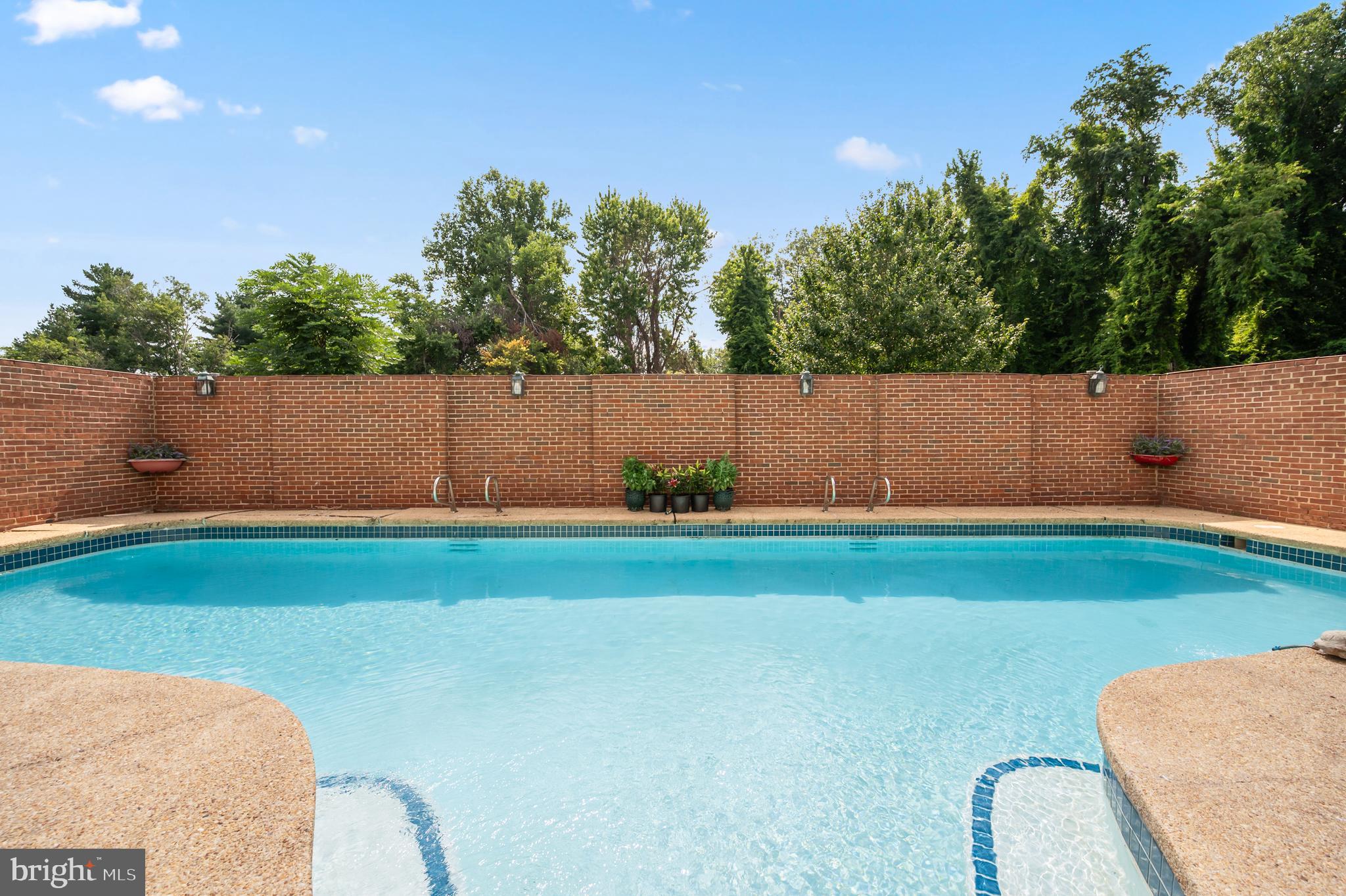 EAST GATE OF POTOMAC - Residential