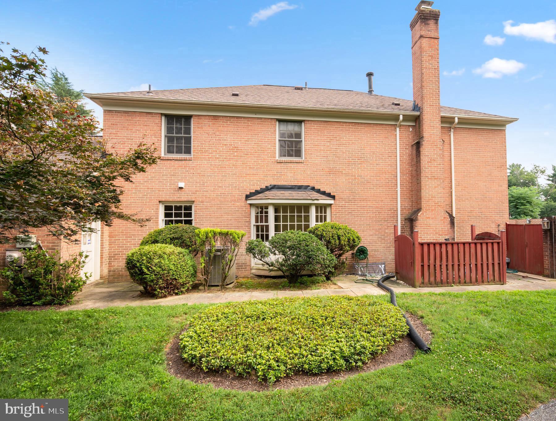 EAST GATE OF POTOMAC - Residential