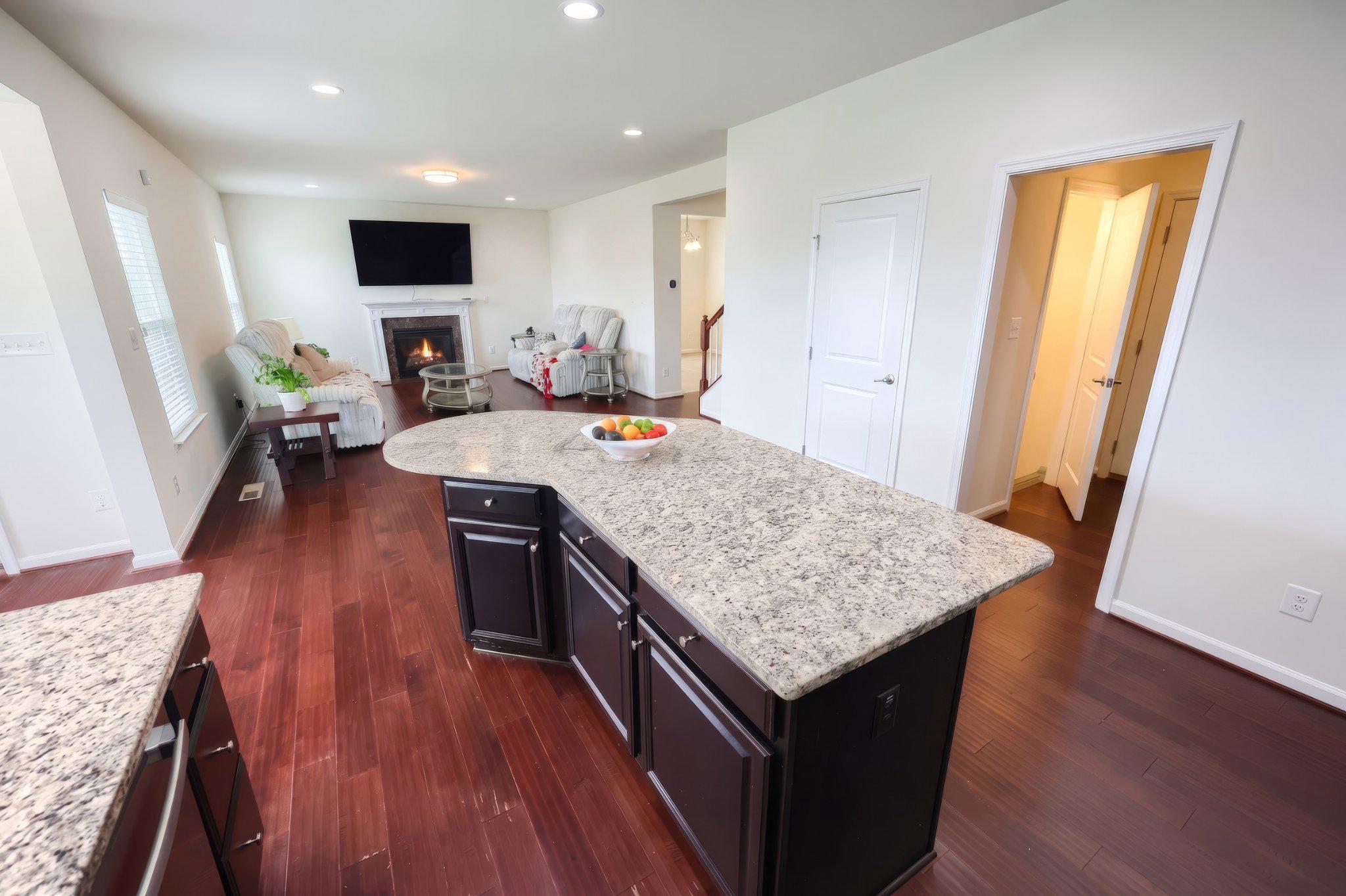 LOGANS RESERVE - Residential