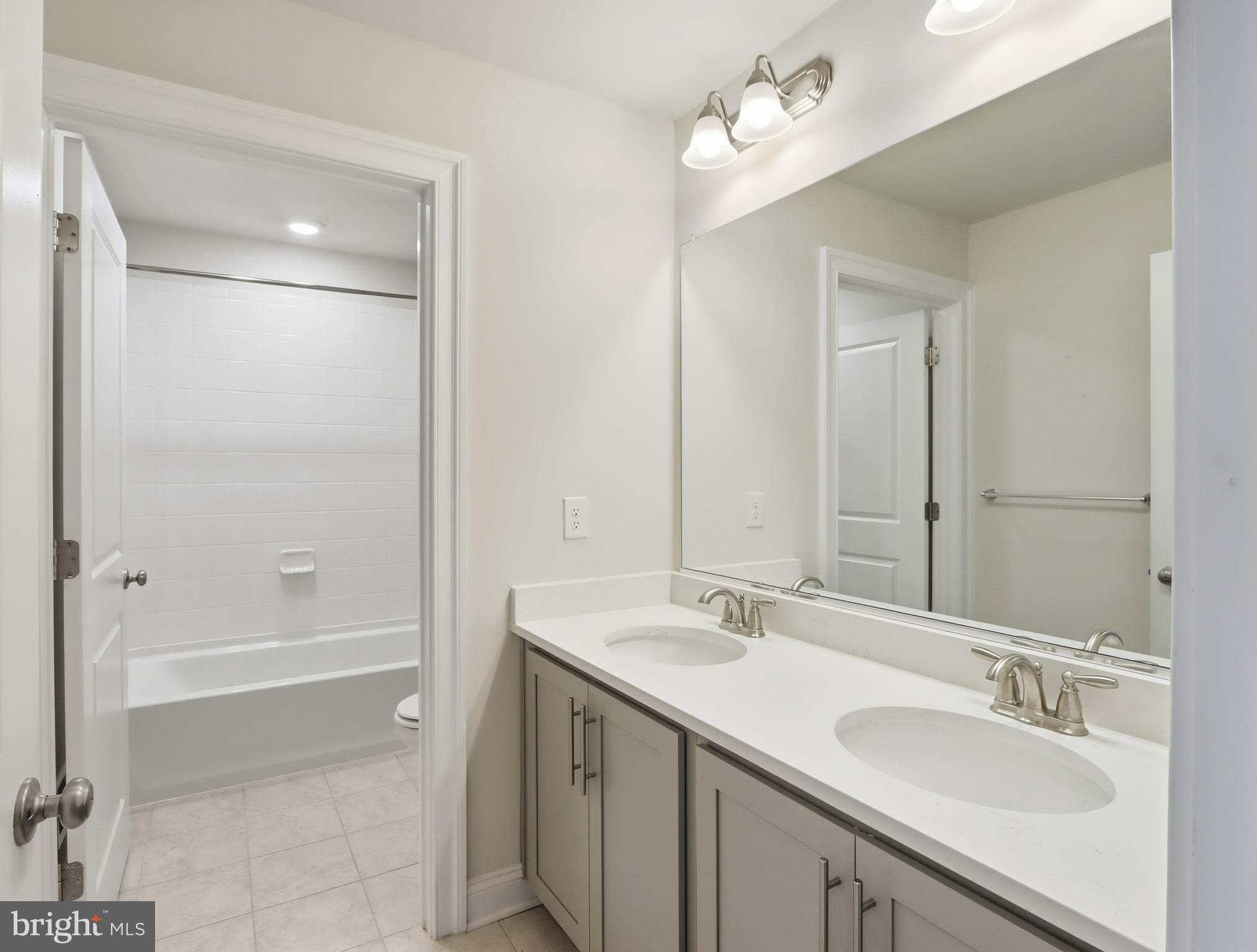 STONEGATE - Residential