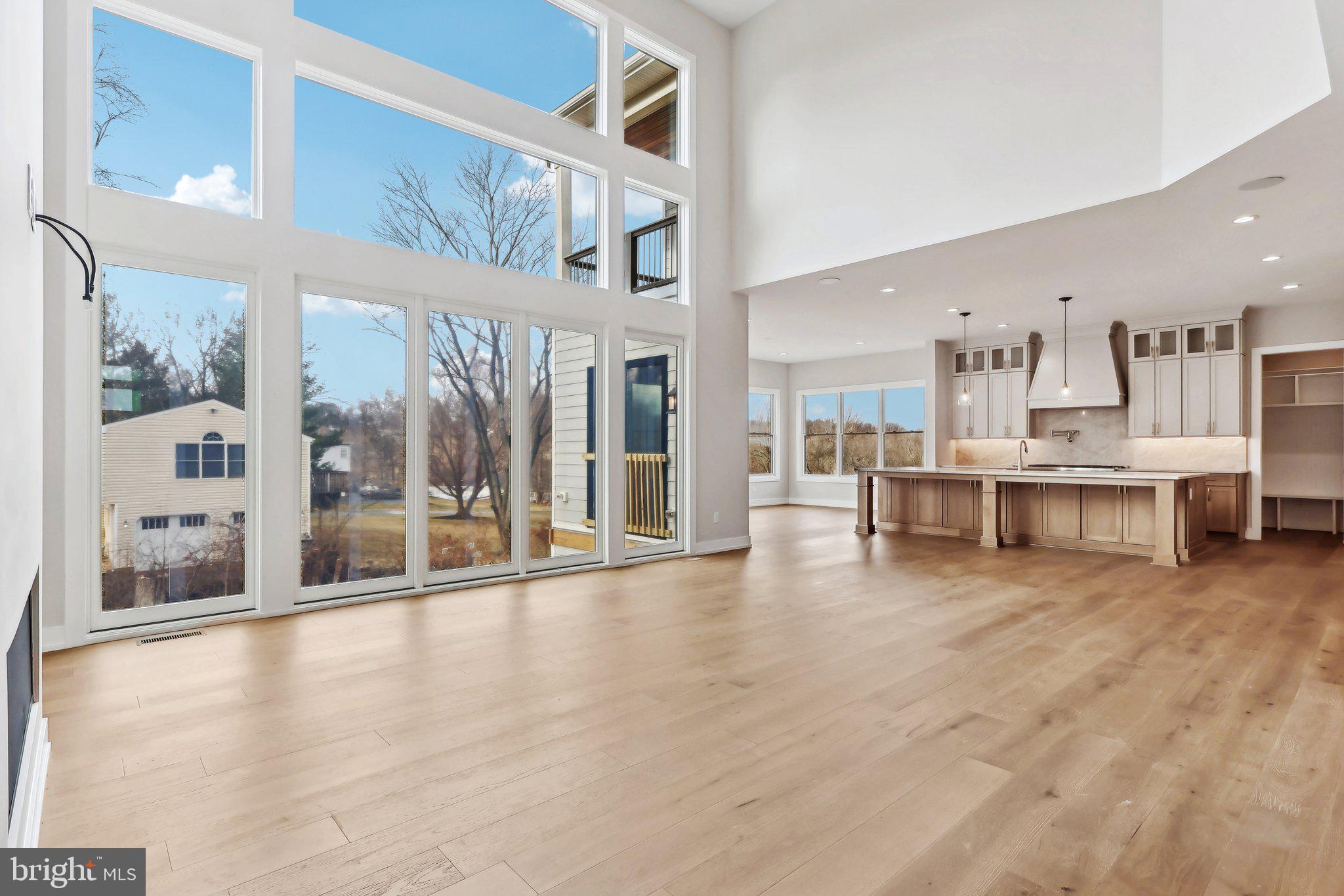 GARNET POINTE - Residential