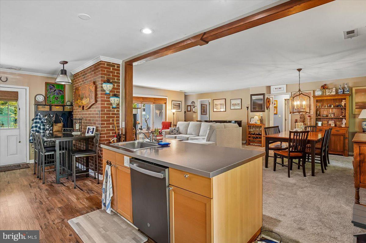 HILLSMERE SHORES - Residential