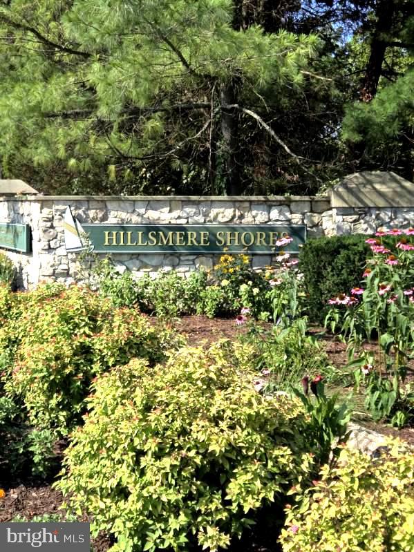 HILLSMERE SHORES - Residential