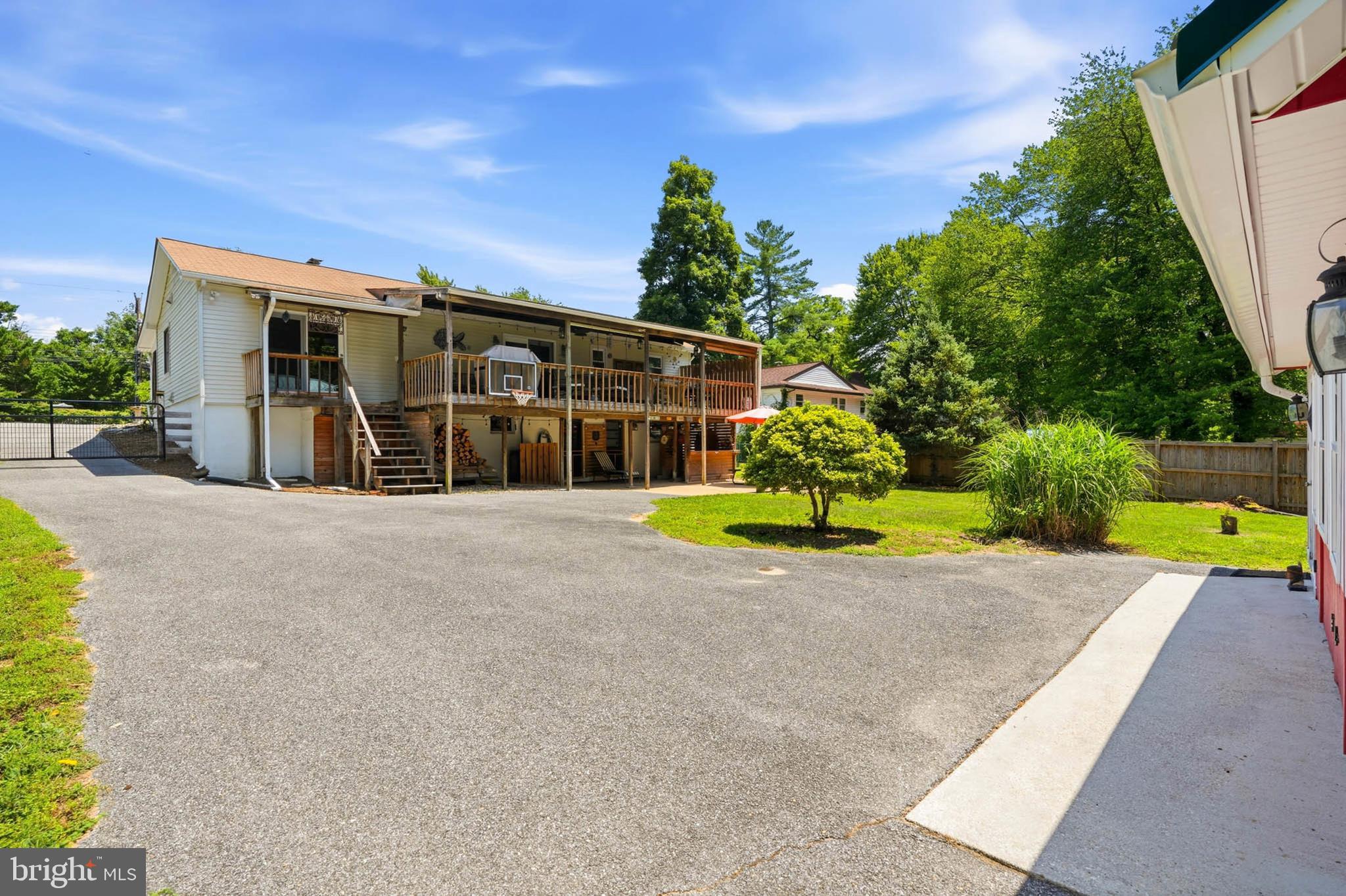HILLSMERE SHORES - Residential