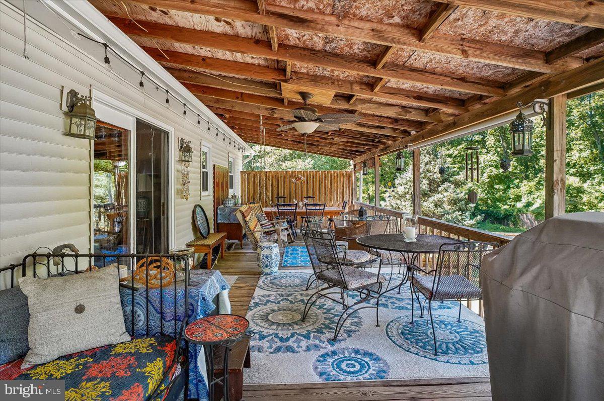 HILLSMERE SHORES - Residential