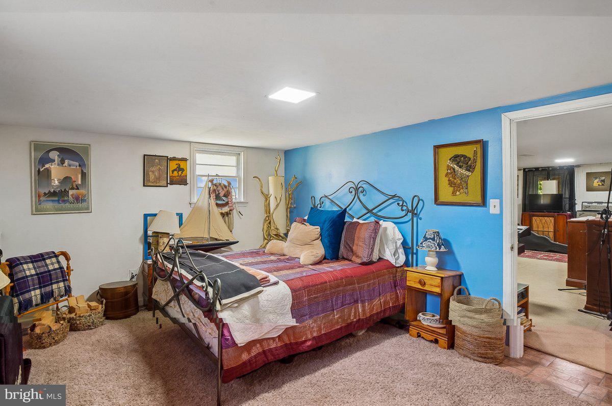 HILLSMERE SHORES - Residential