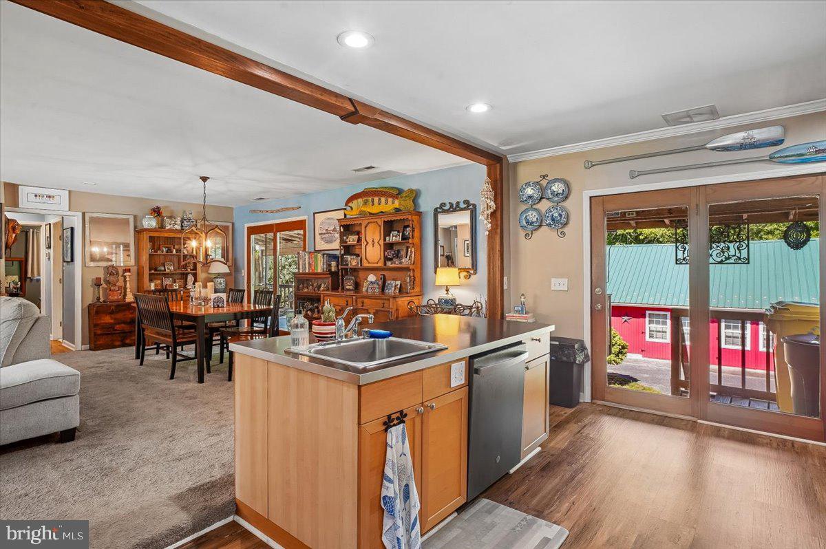 HILLSMERE SHORES - Residential