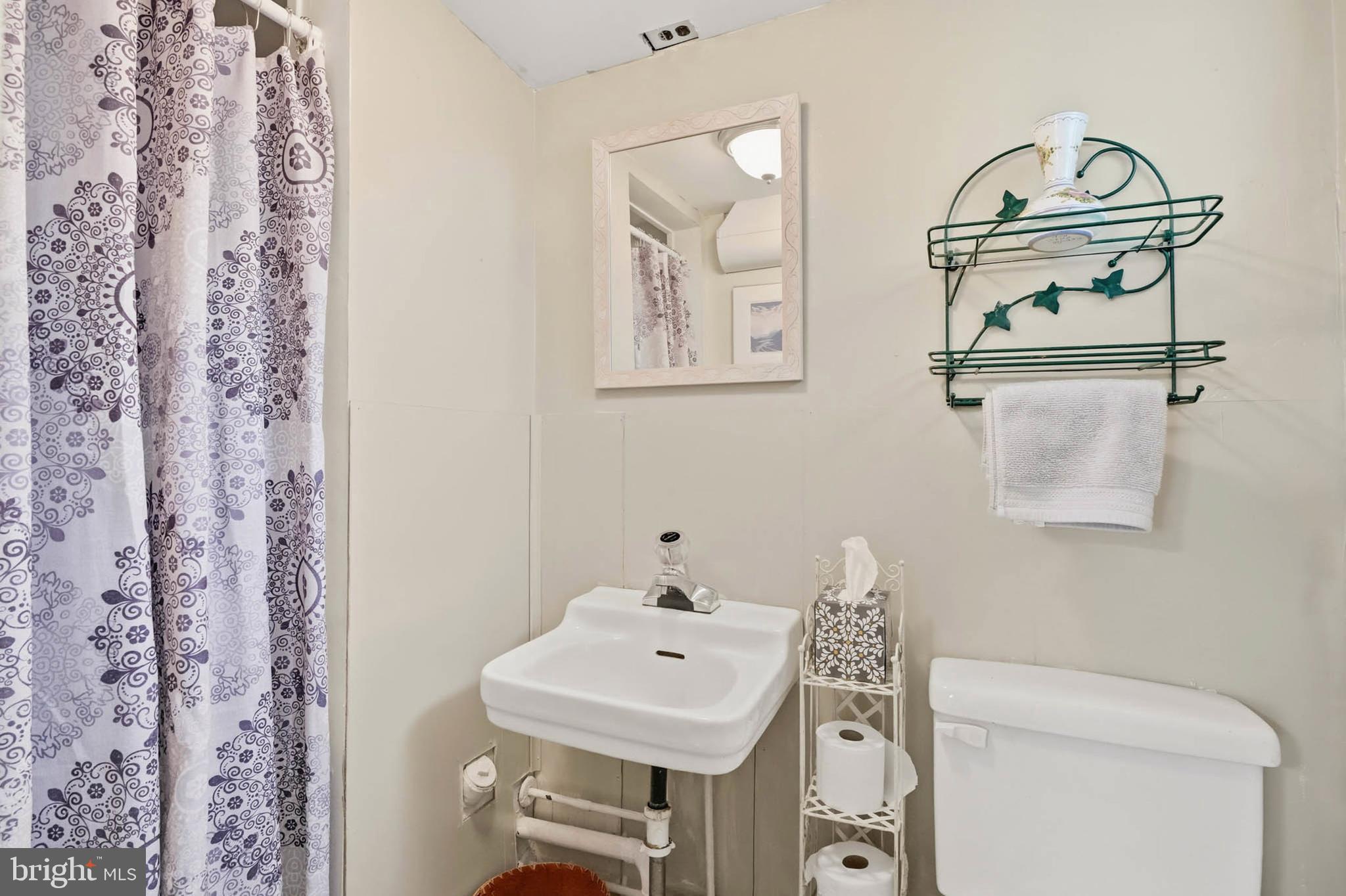 HILLSMERE SHORES - Residential